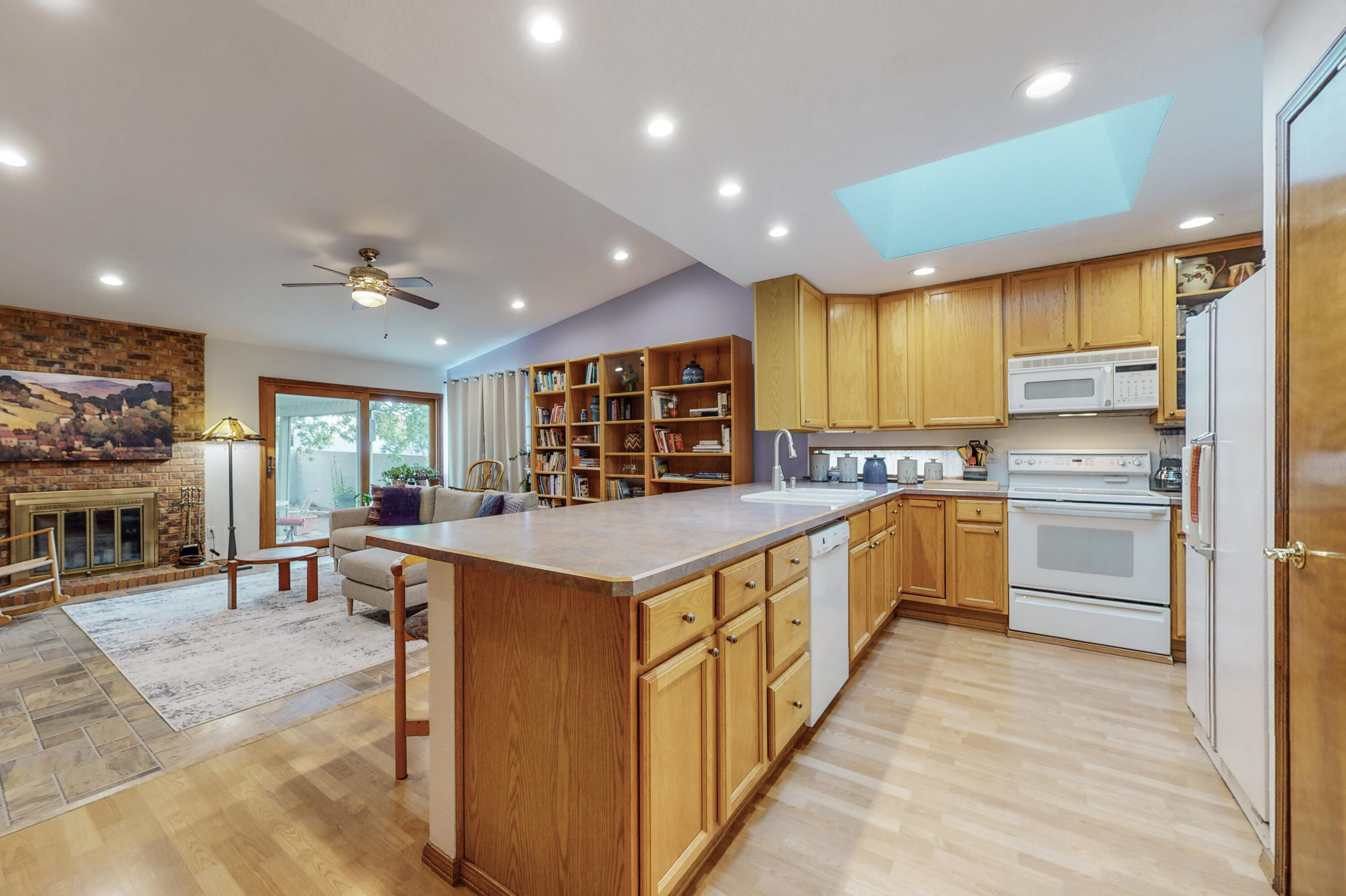 8132 Otero Avenue NE