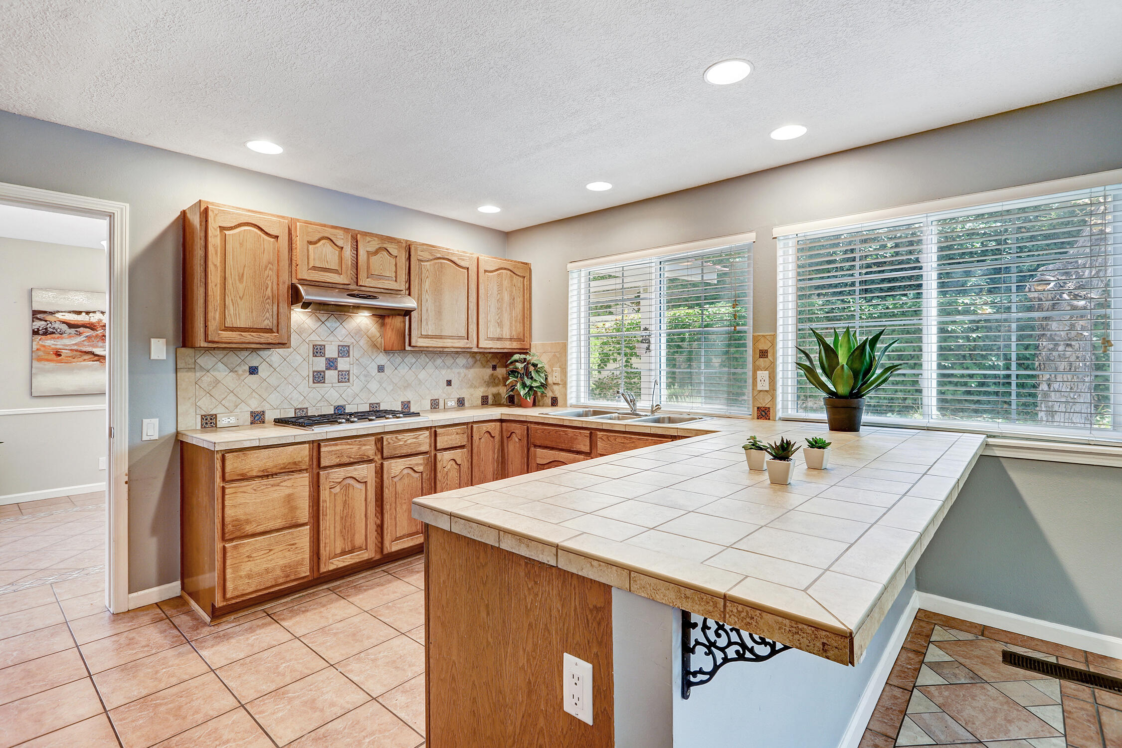 6100 Rosetree Place NE