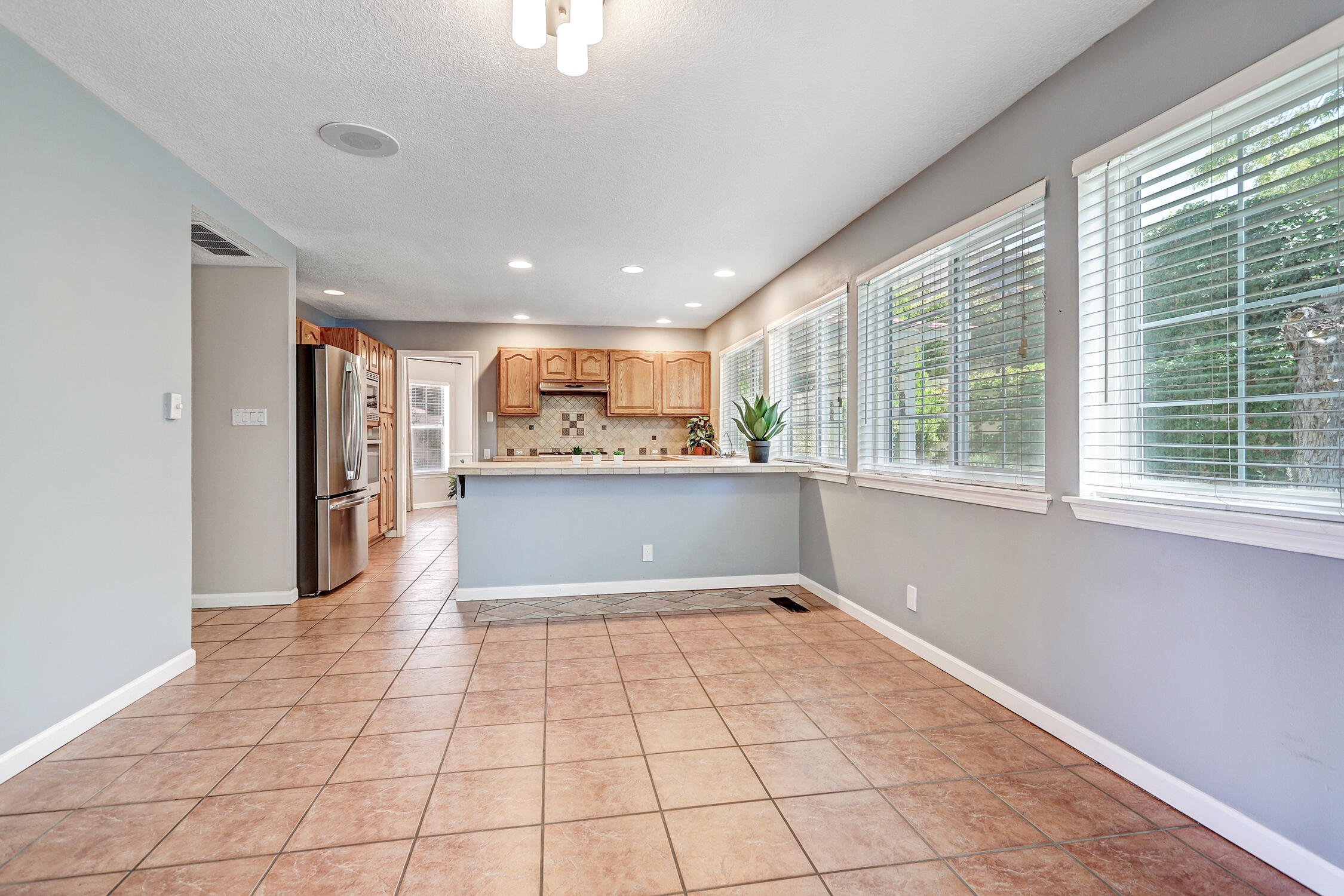 6100 Rosetree Place NE