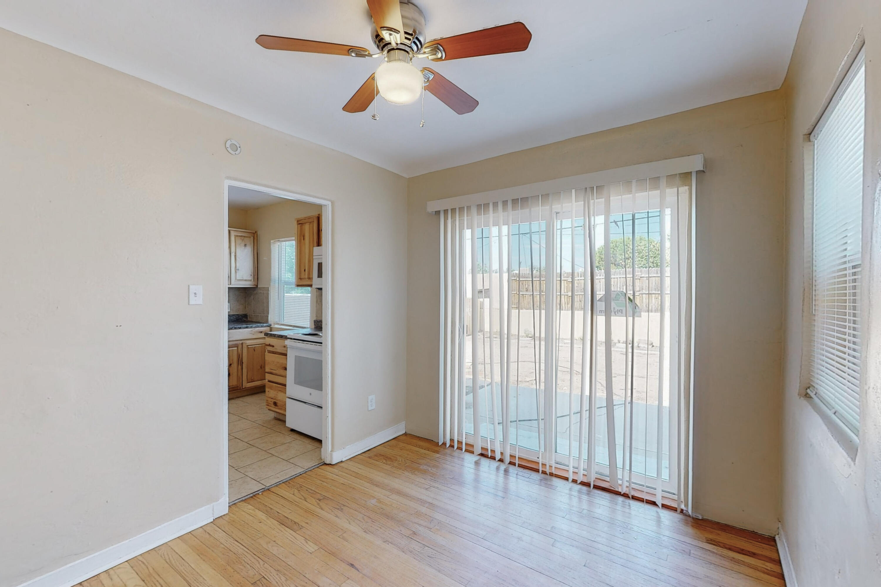 325 Laguayra Drive NE