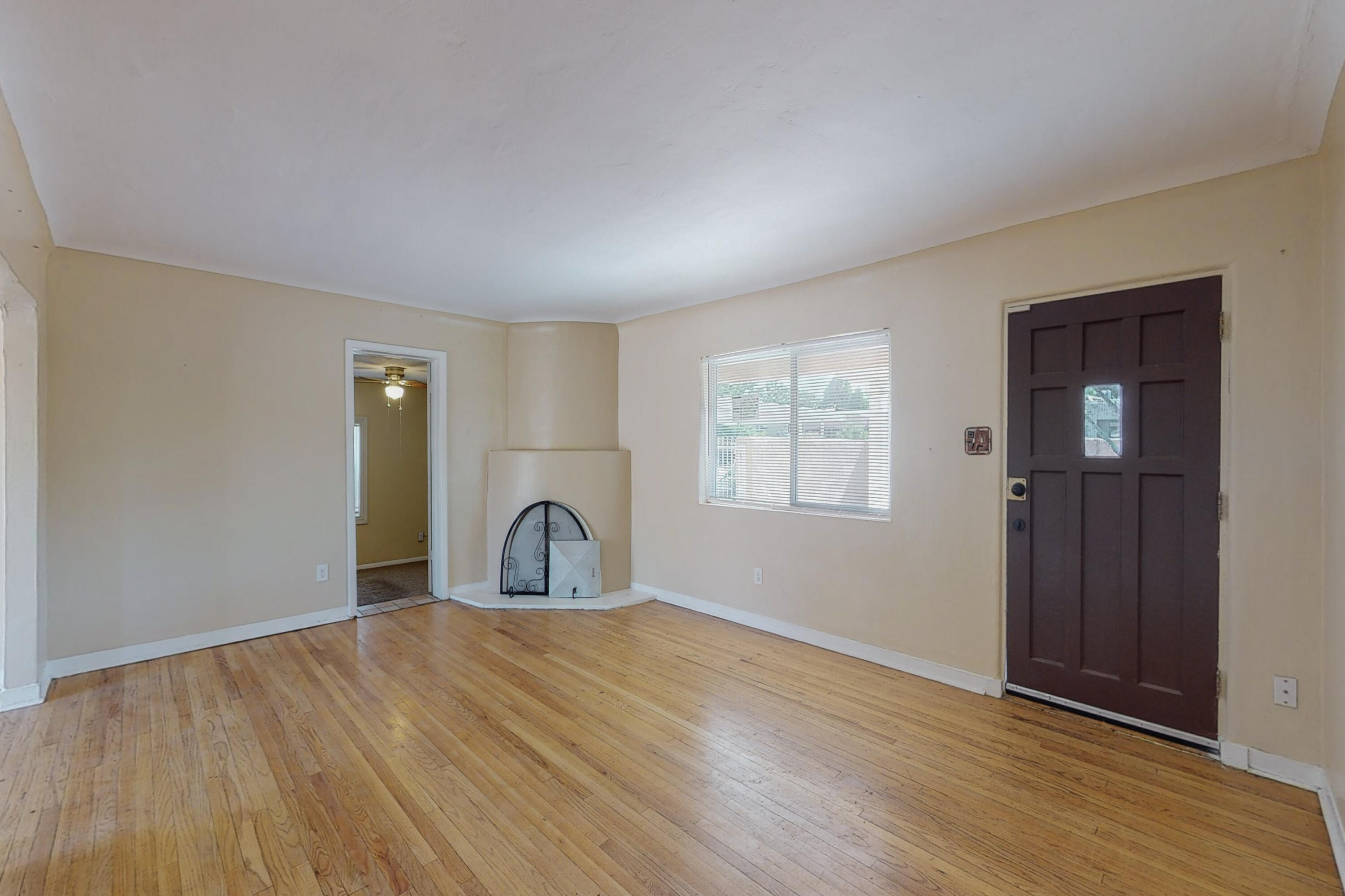 325 Laguayra Drive NE