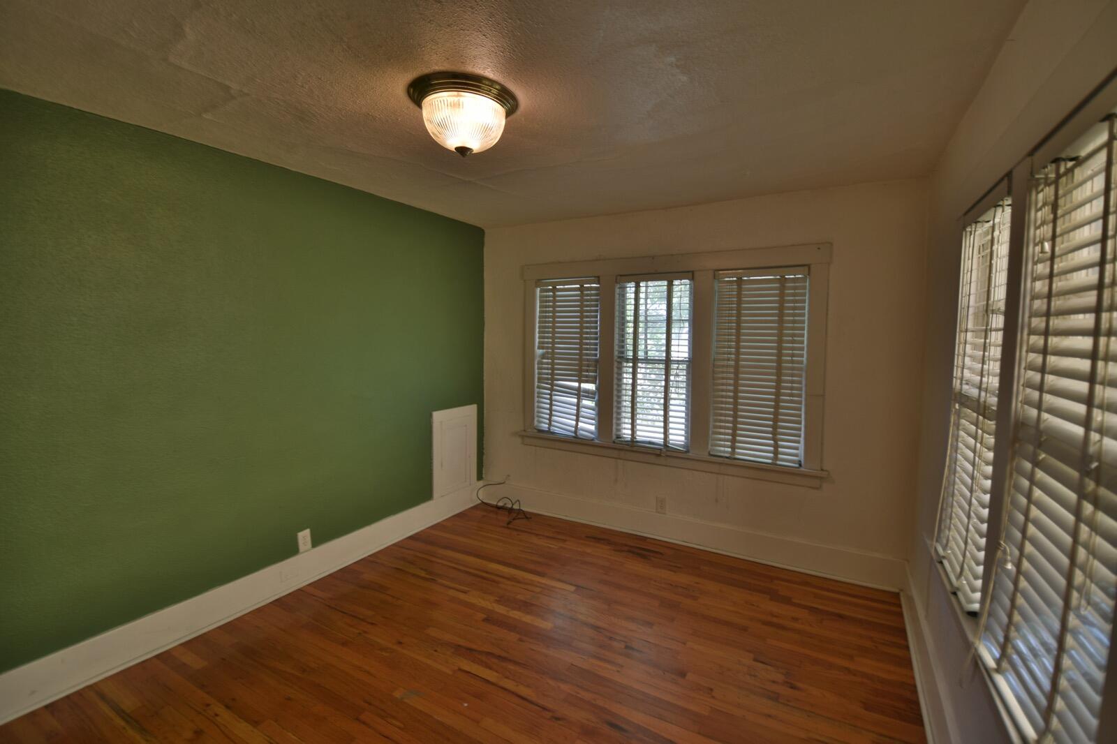 223 Cornell Drive SE