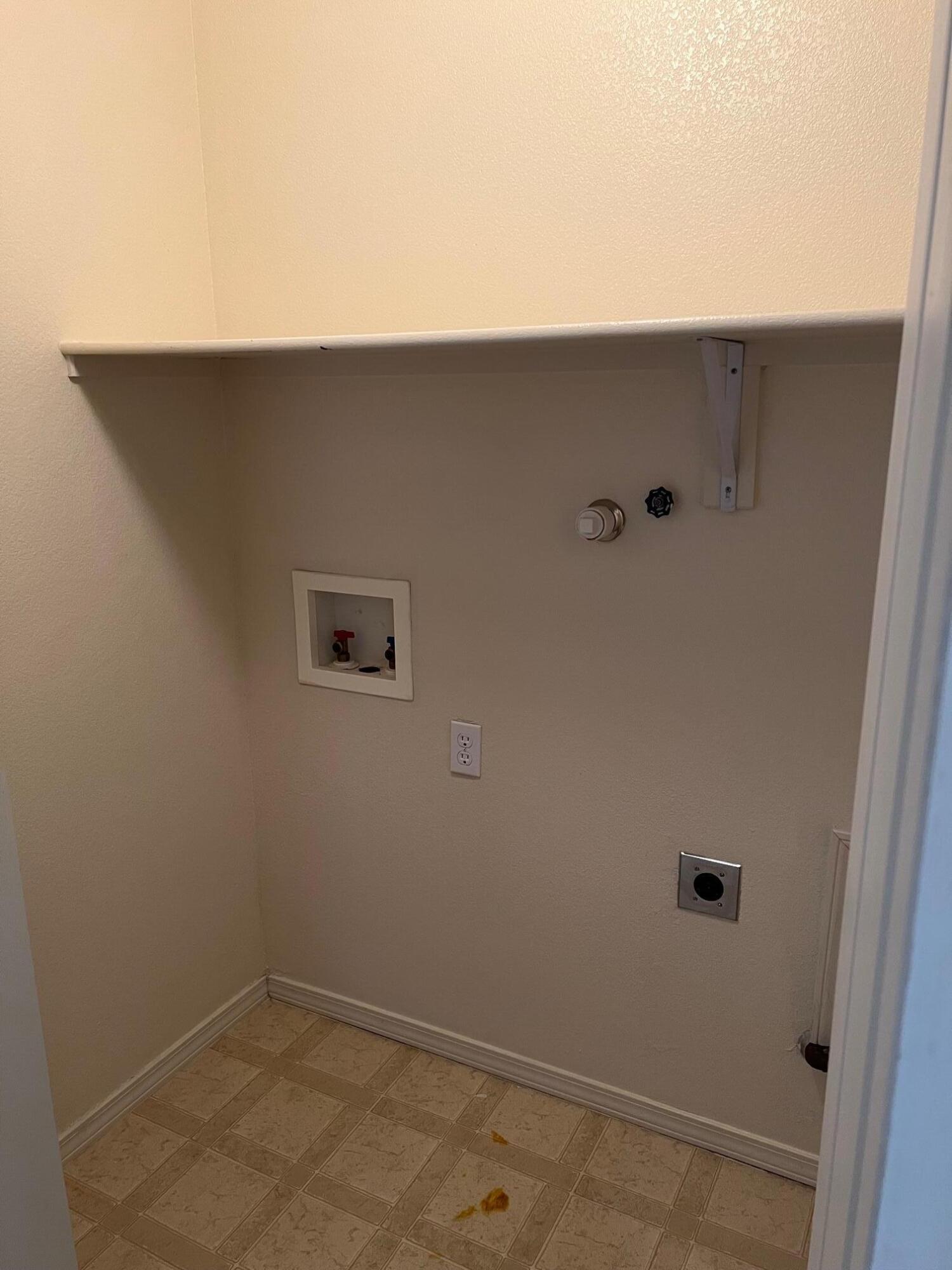 7868 Latir Mesa Road NW