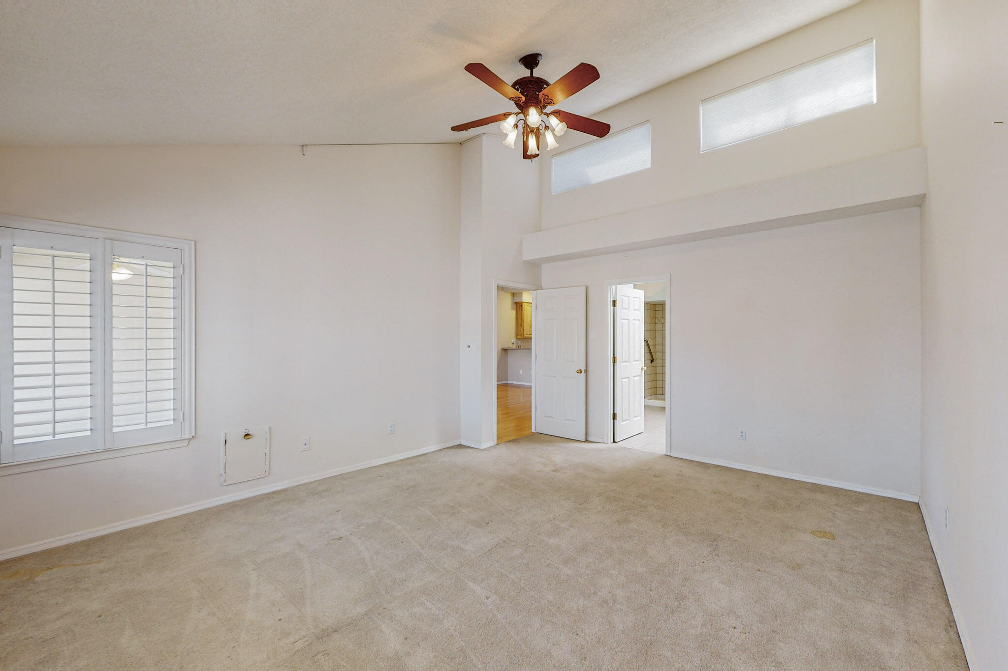 596 Eastlake Drive SE