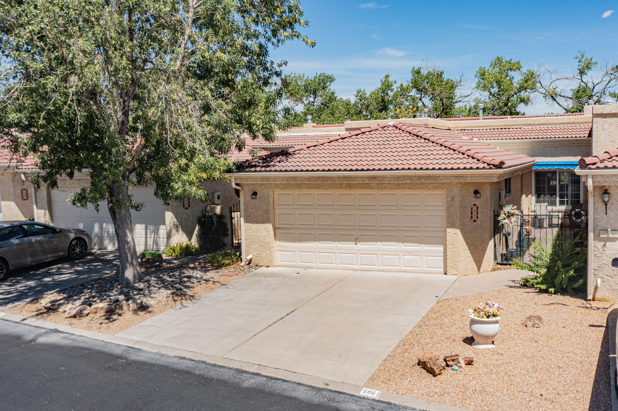 596 Eastlake Drive SE