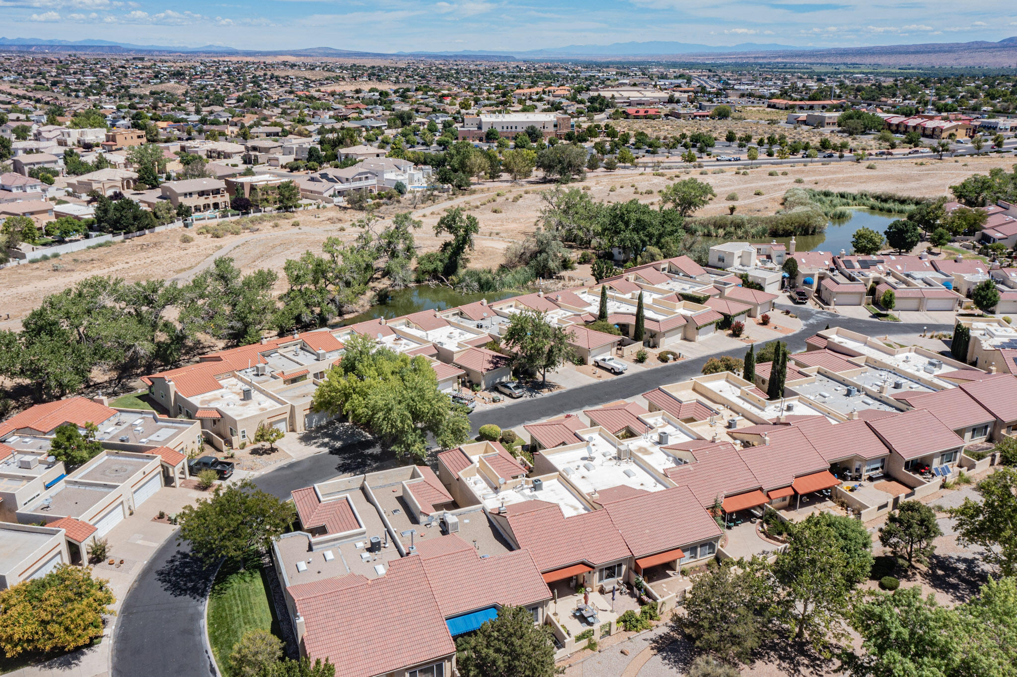 596 Eastlake Drive SE