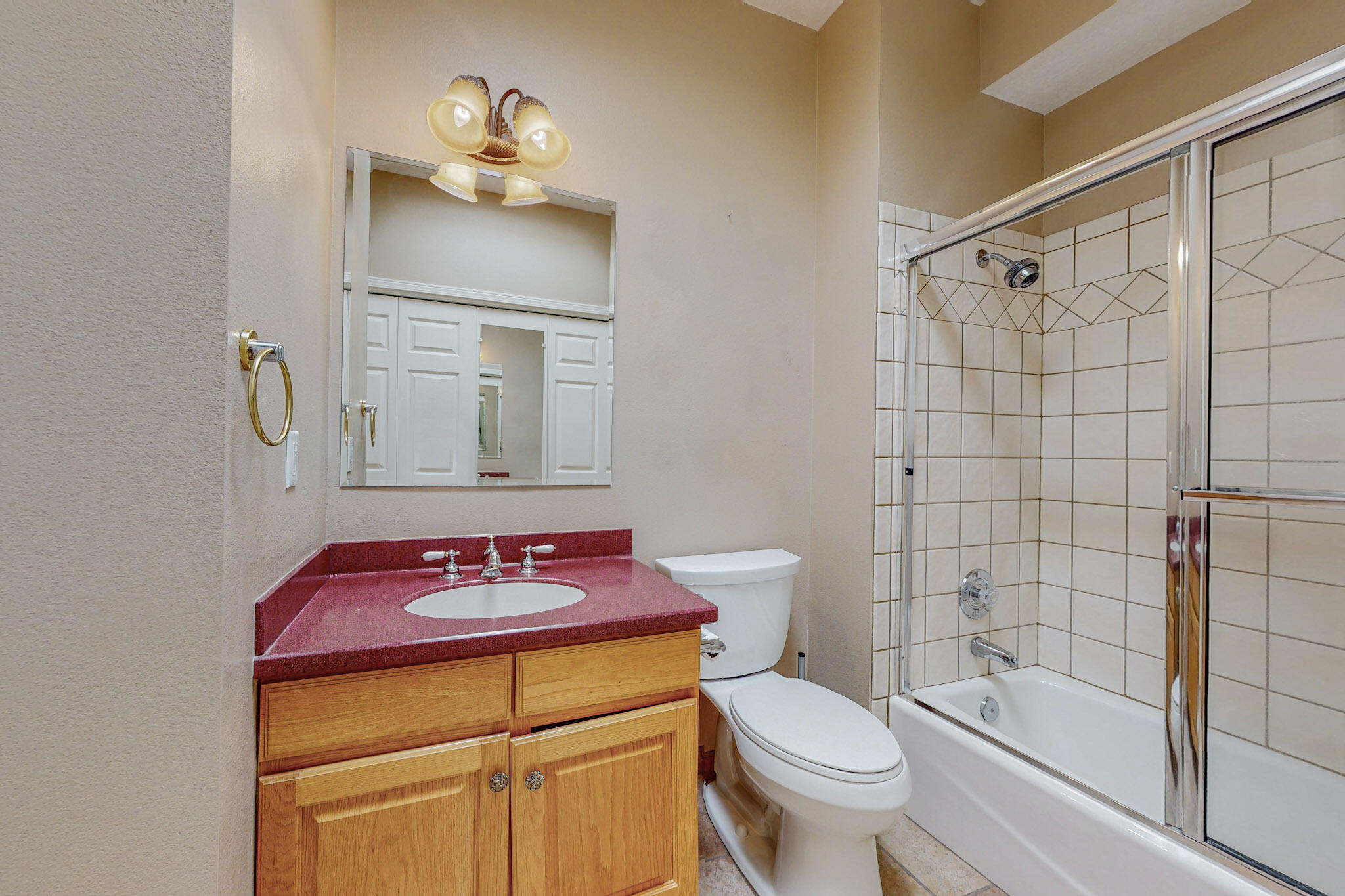 596 Eastlake Drive SE