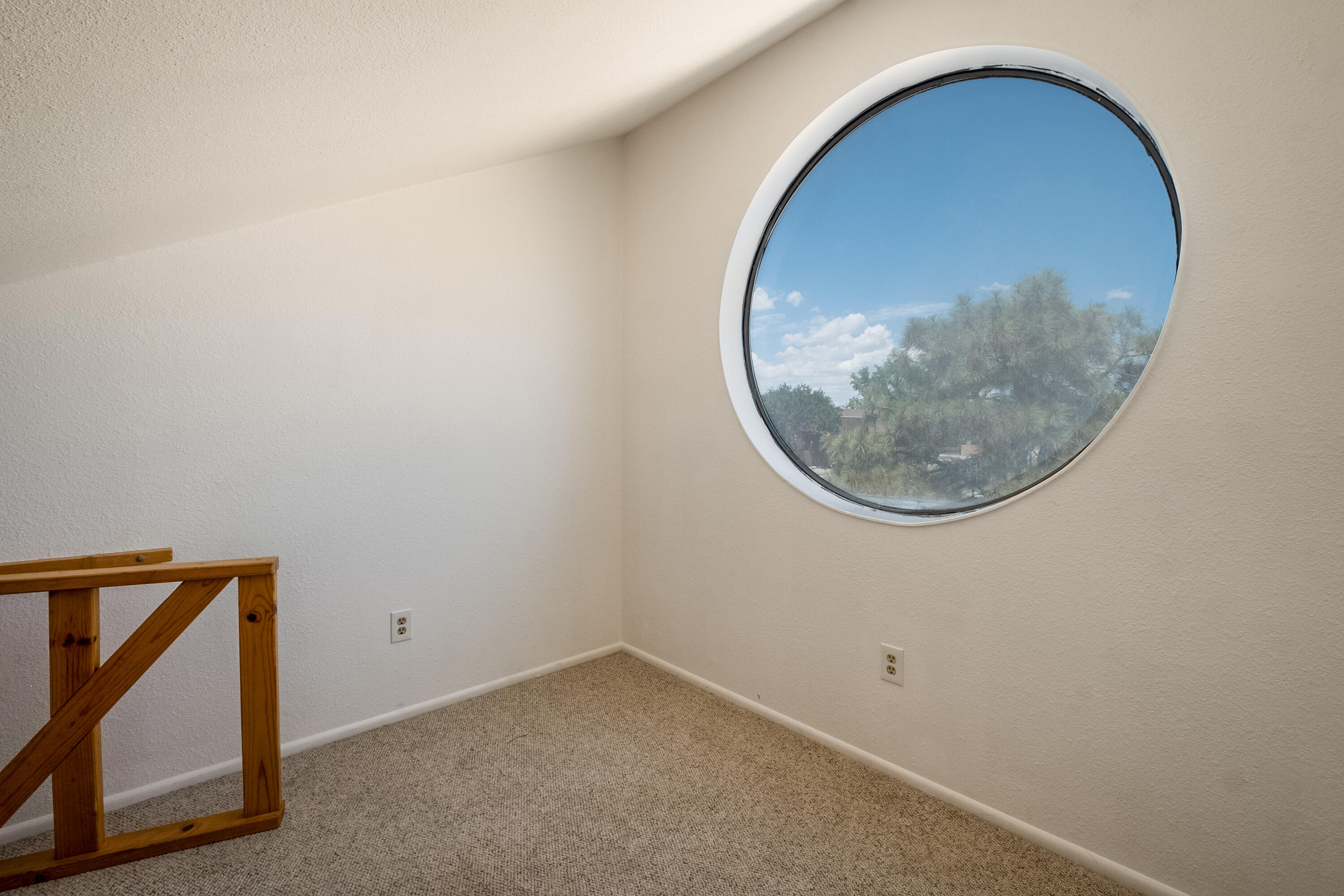 5216 Valle Vista Drive NW