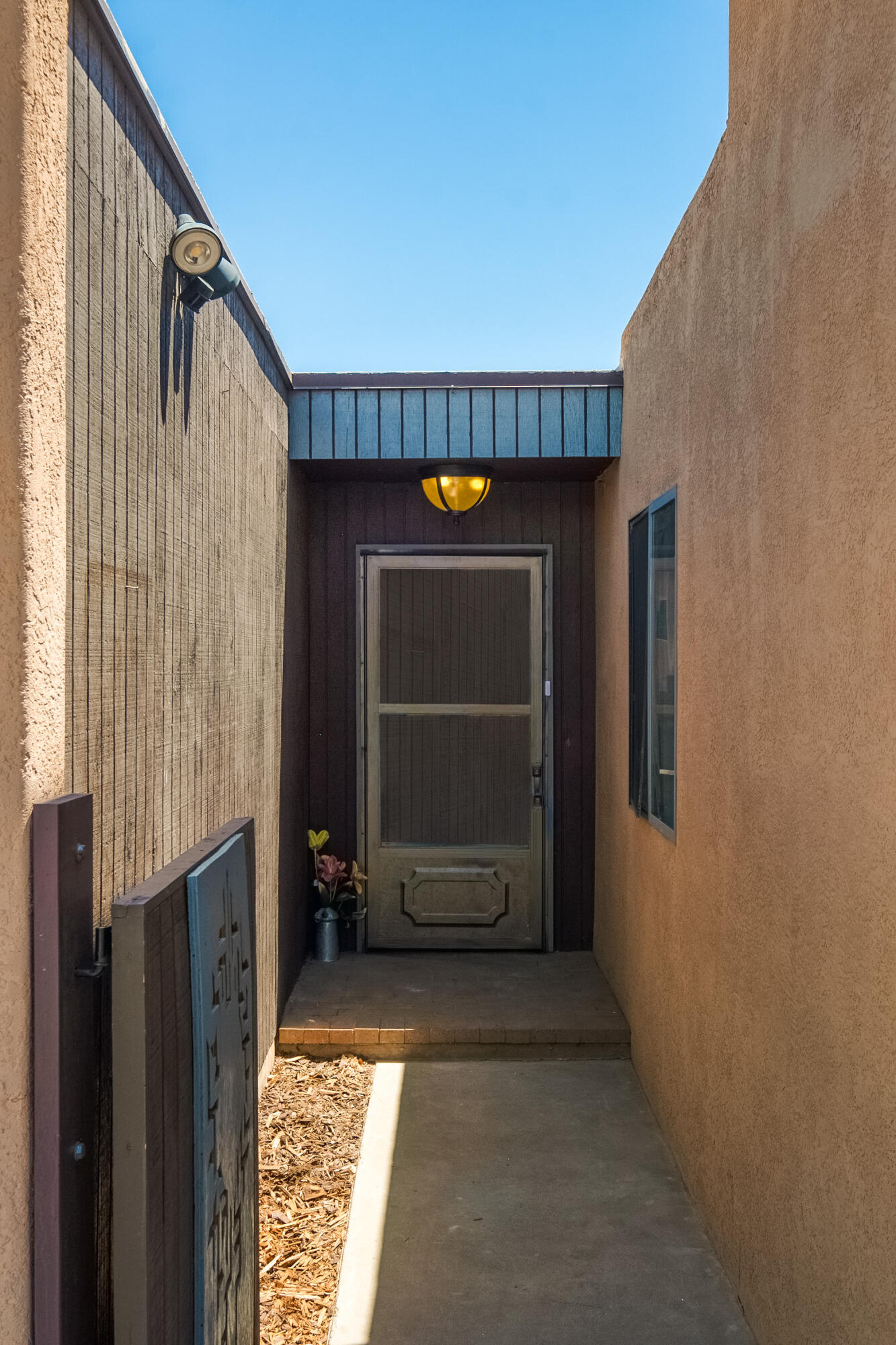 5216 Valle Vista Drive NW