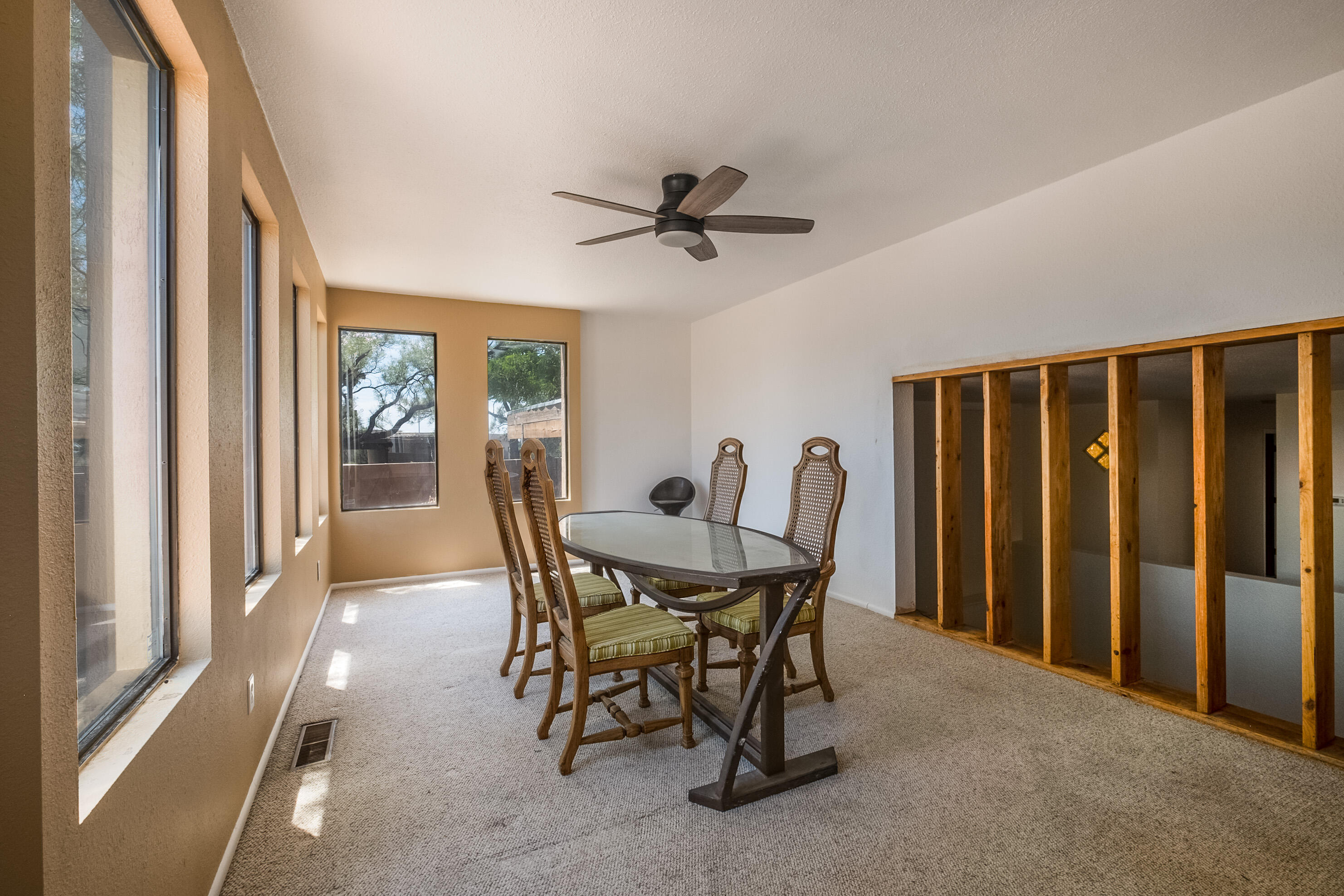 5216 Valle Vista Drive NW