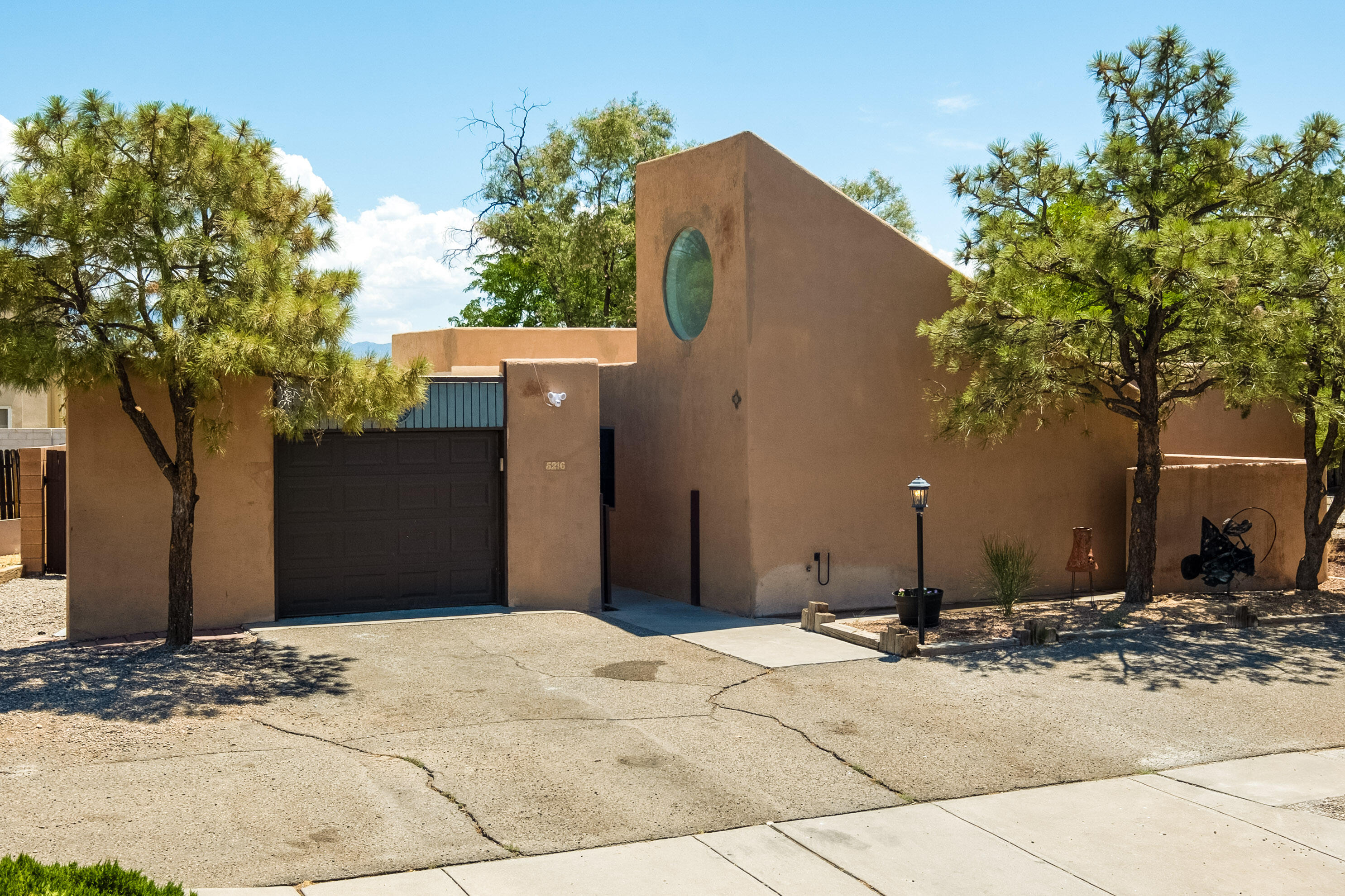 5216 Valle Vista Drive NW