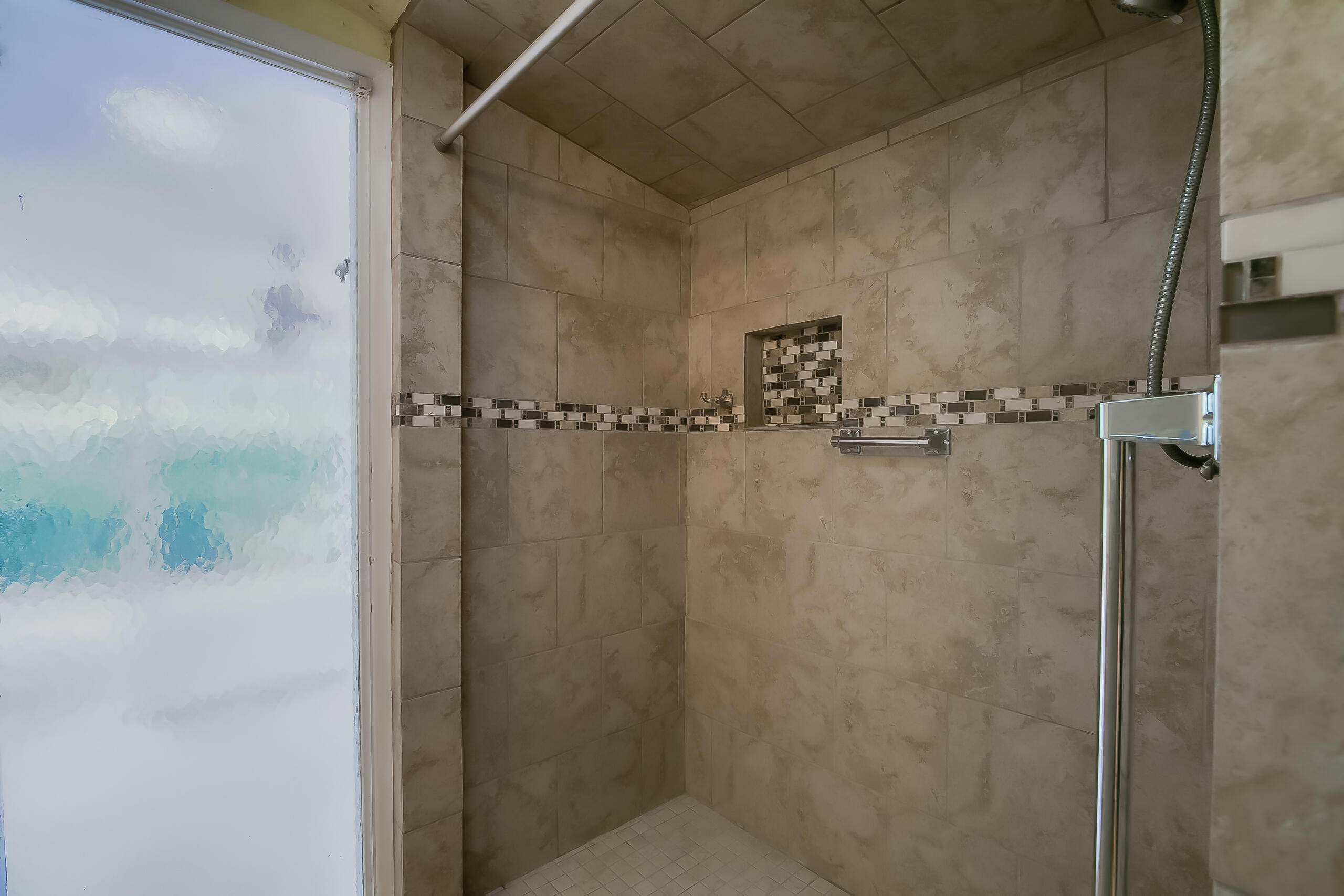 813 Calle Del Corte NE