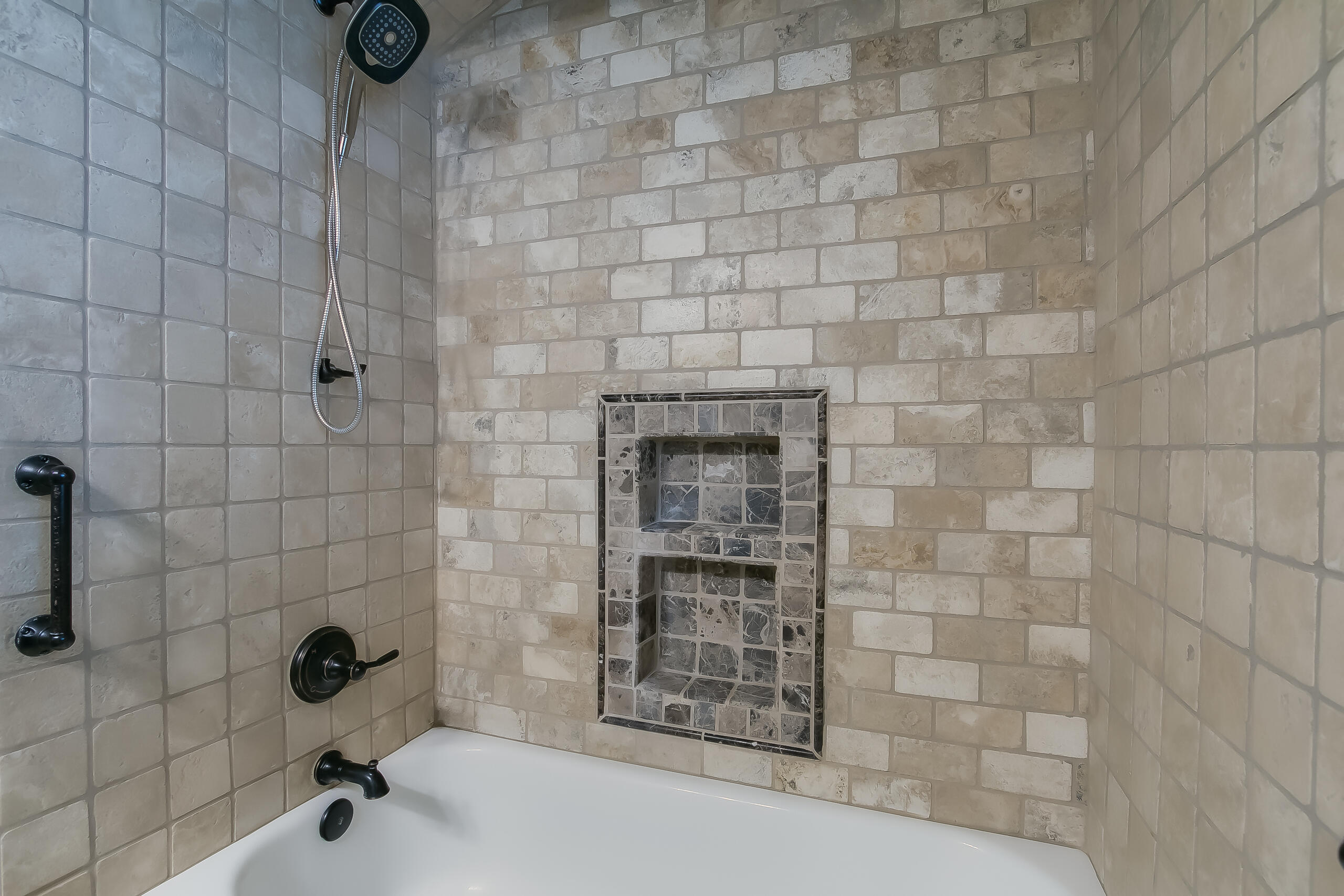 813 Calle Del Corte NE