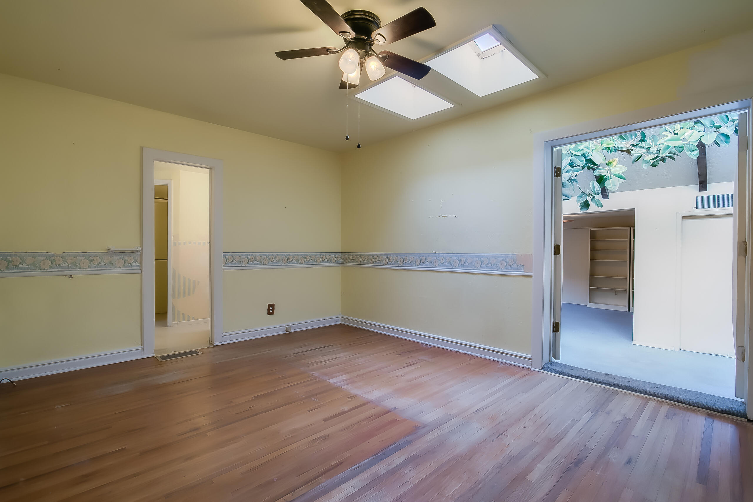 813 Calle Del Corte NE