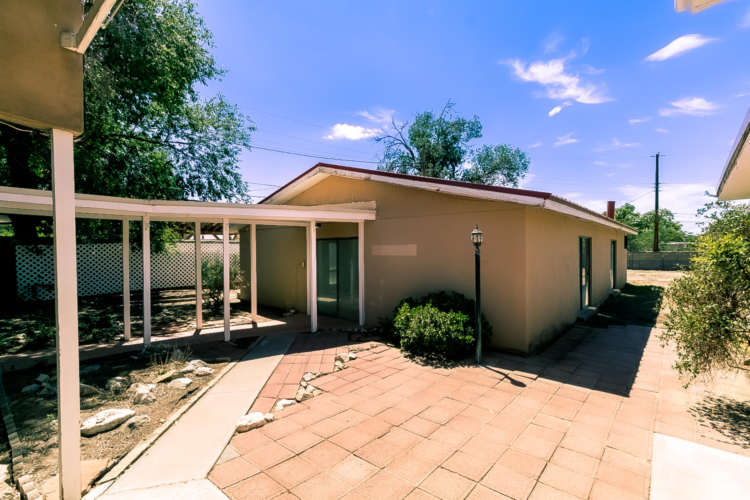 813 Calle Del Corte NE