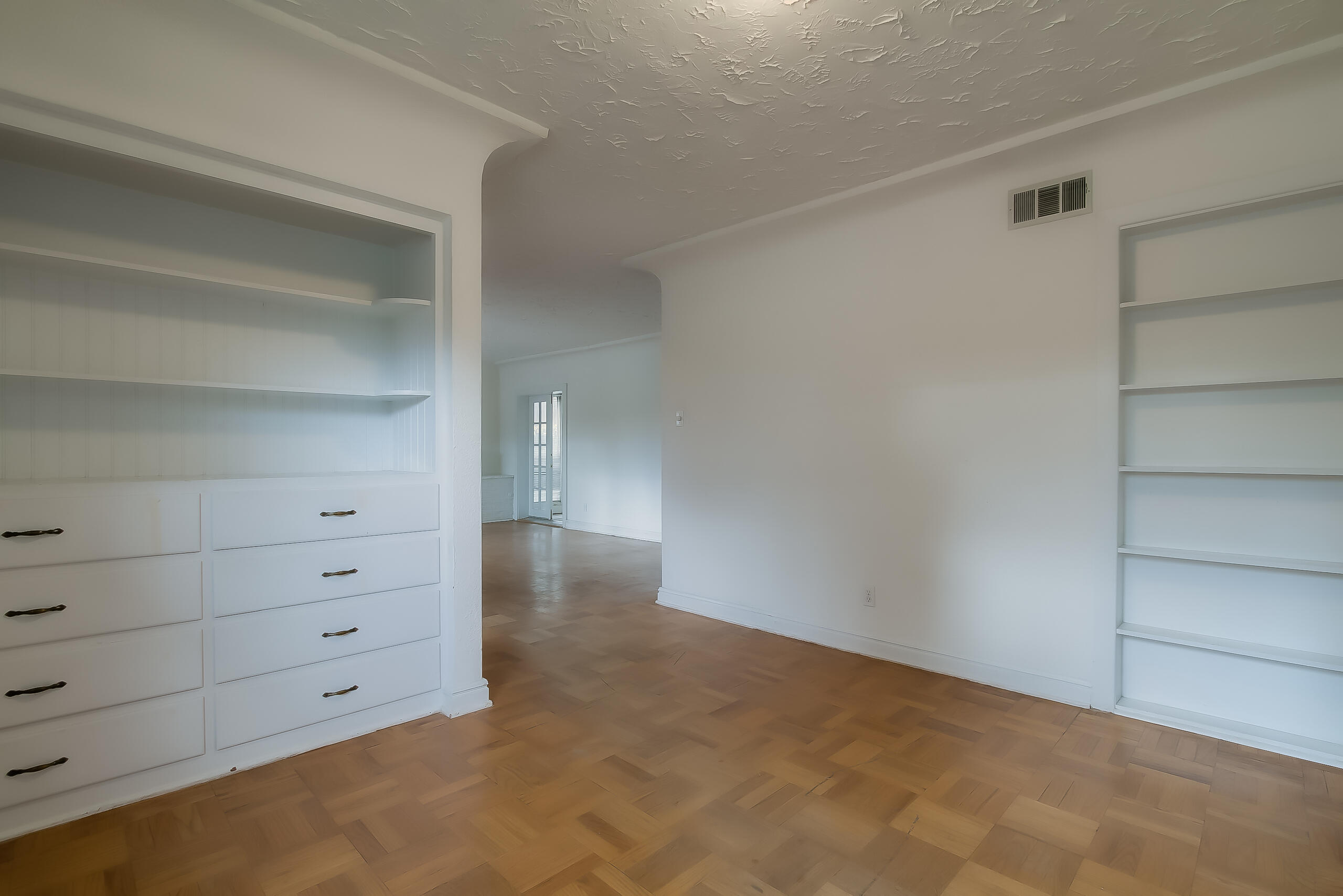 813 Calle Del Corte NE