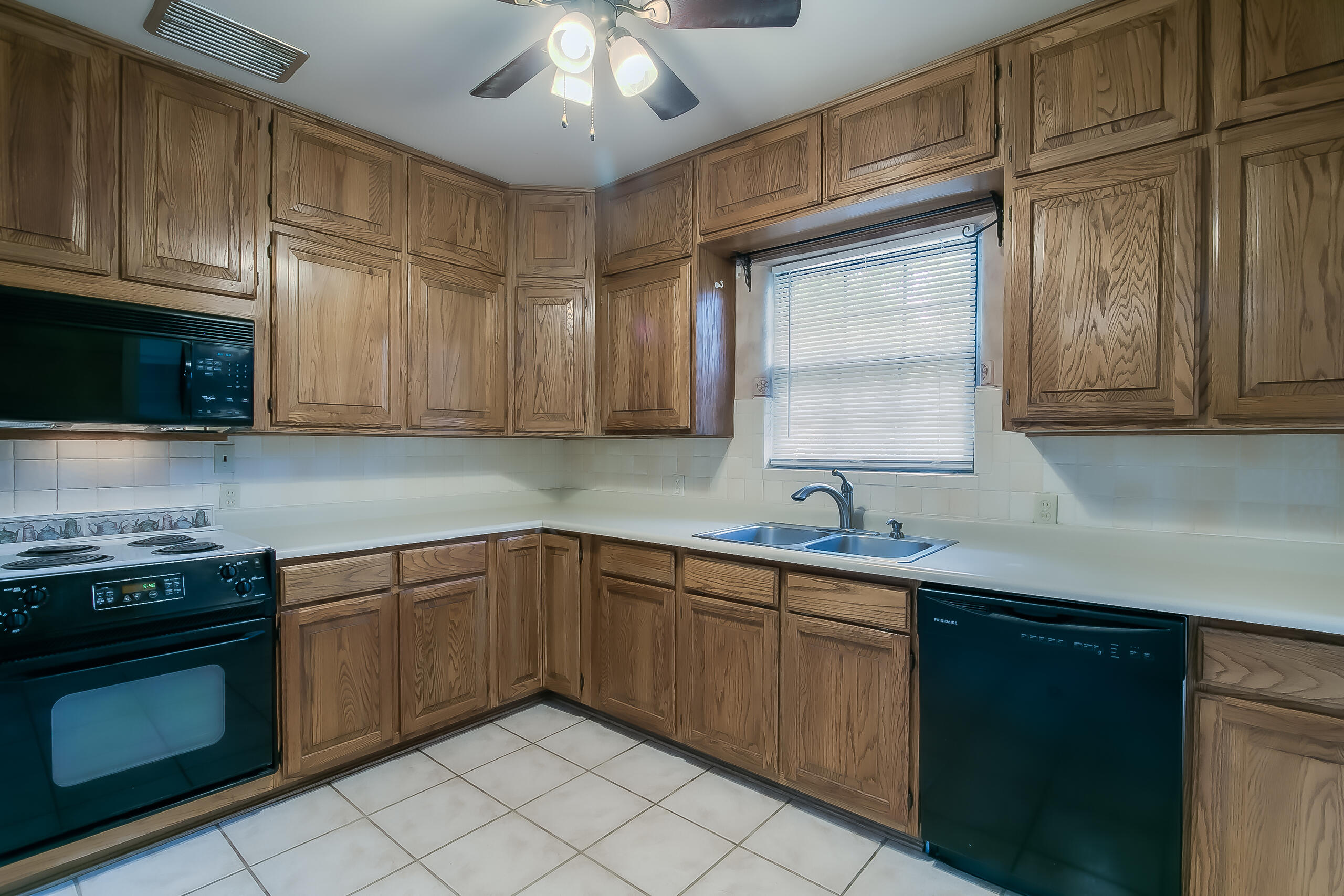 813 Calle Del Corte NE