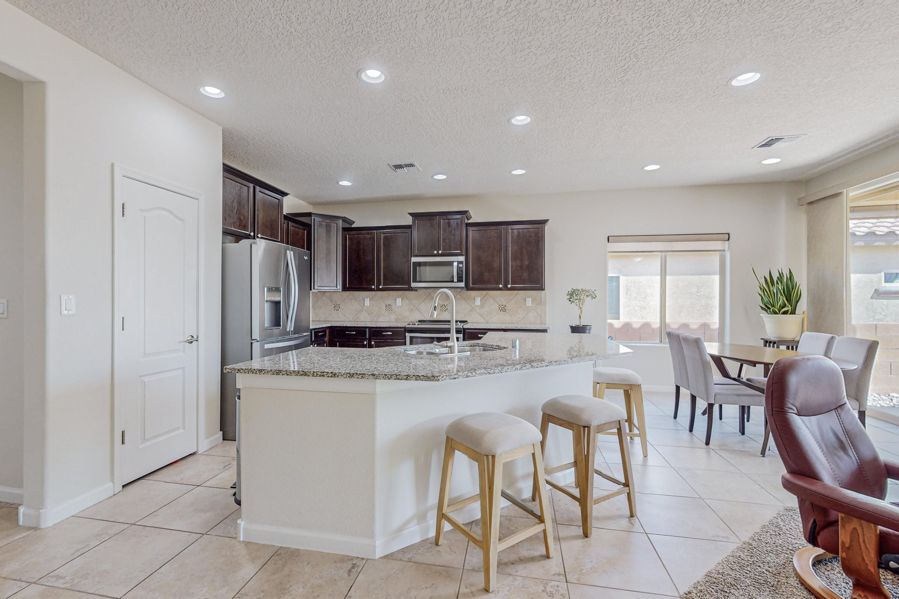 3808 Puenta Alto Avenue NE