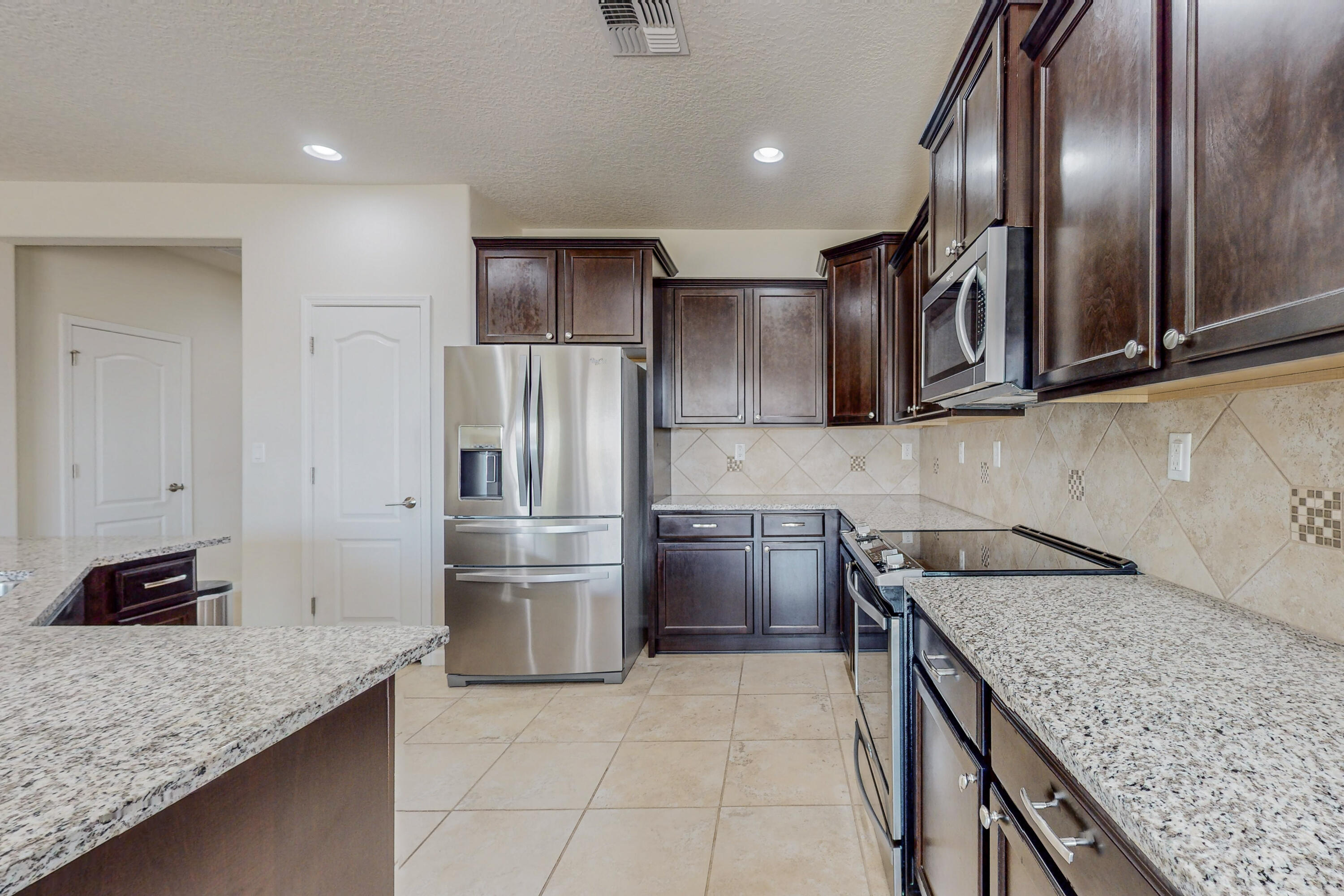 3808 Puenta Alto Avenue NE