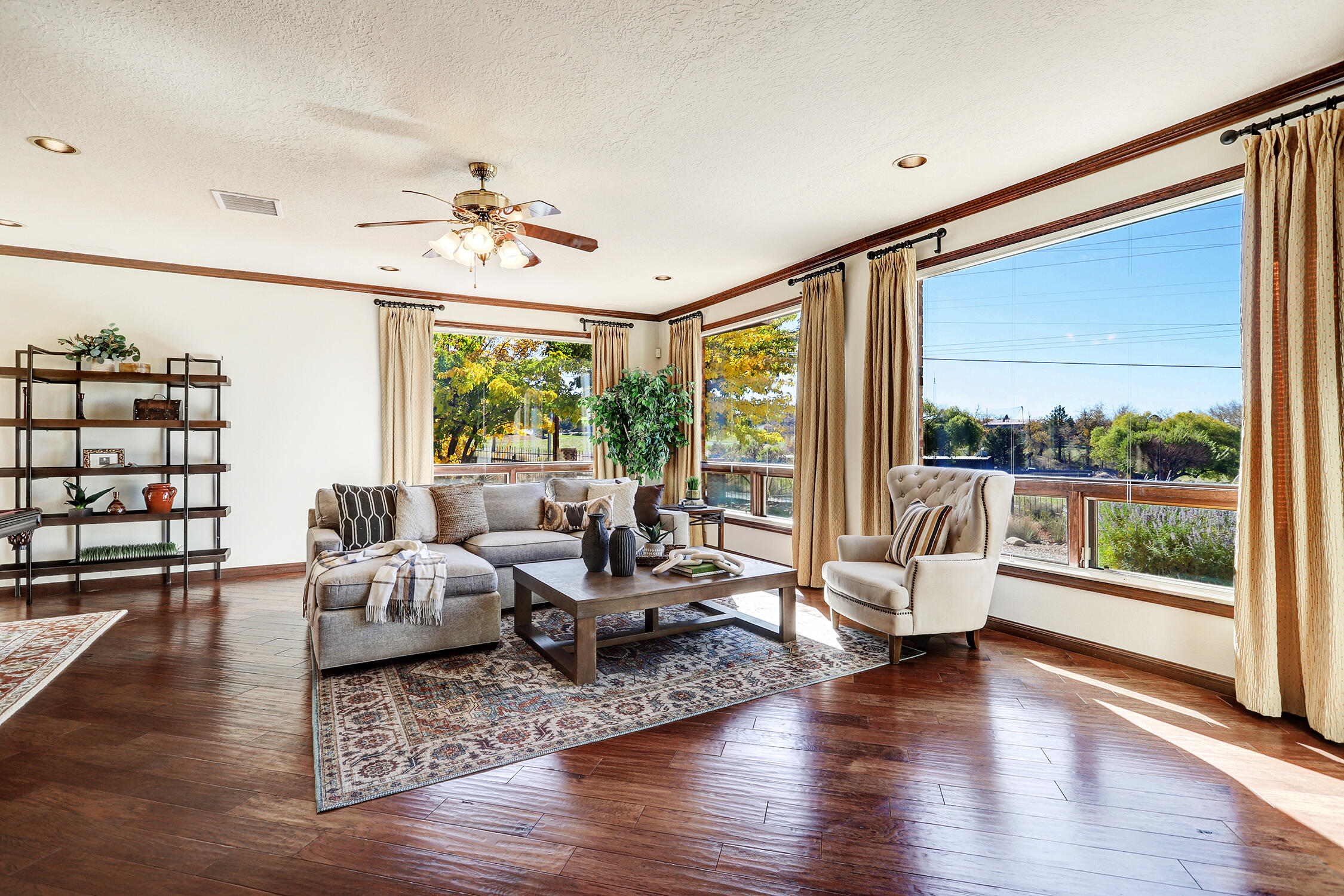 11001 San Antonio Drive NE