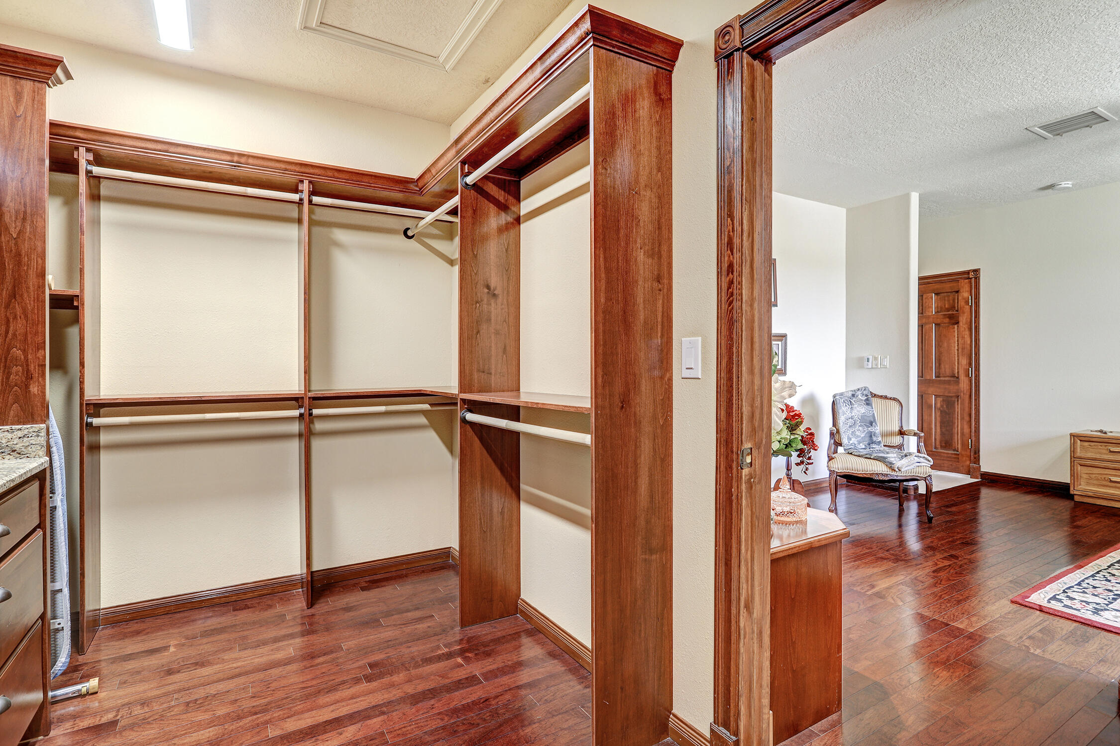 11001 San Antonio Drive NE