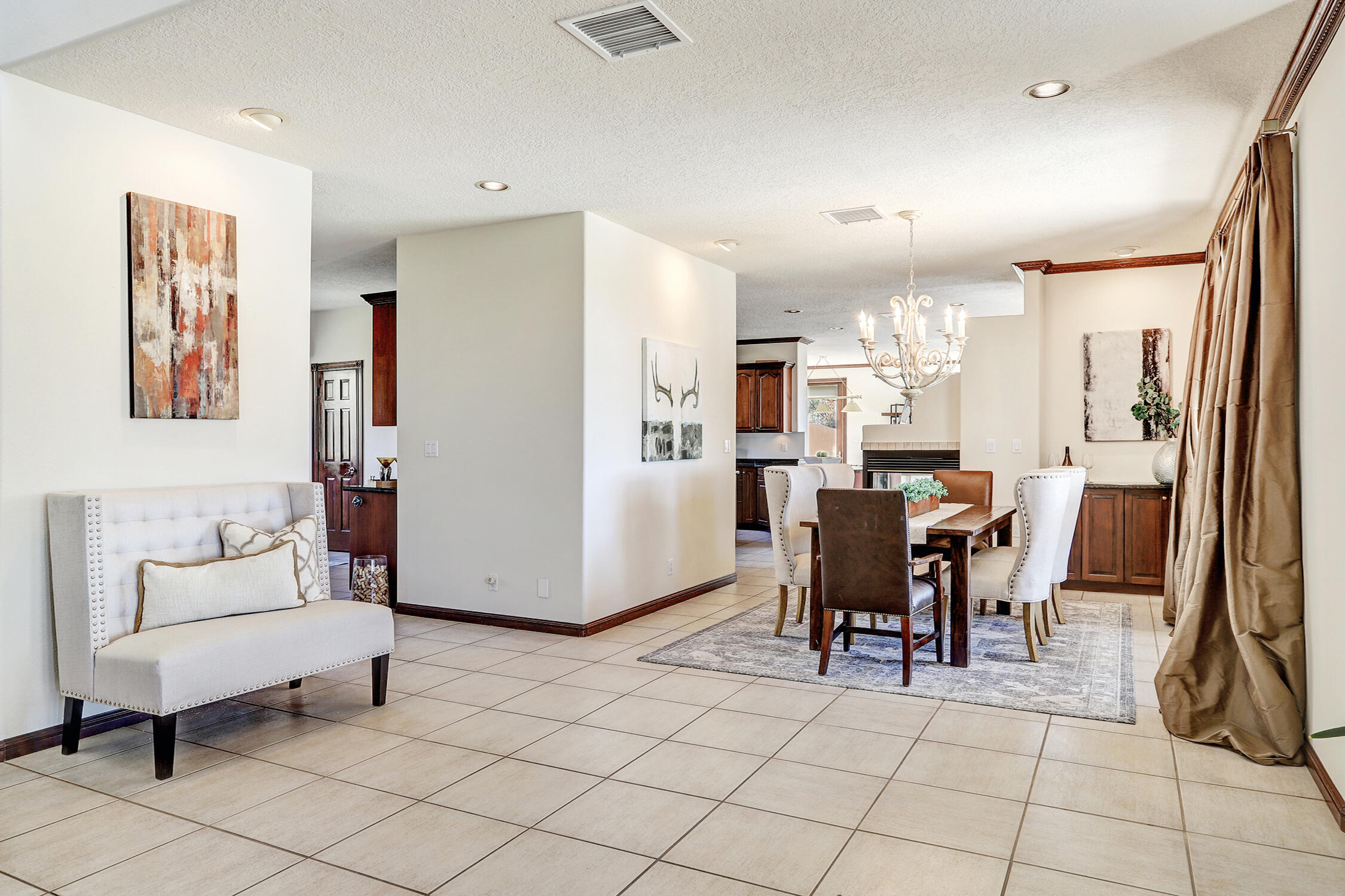 11001 San Antonio Drive NE