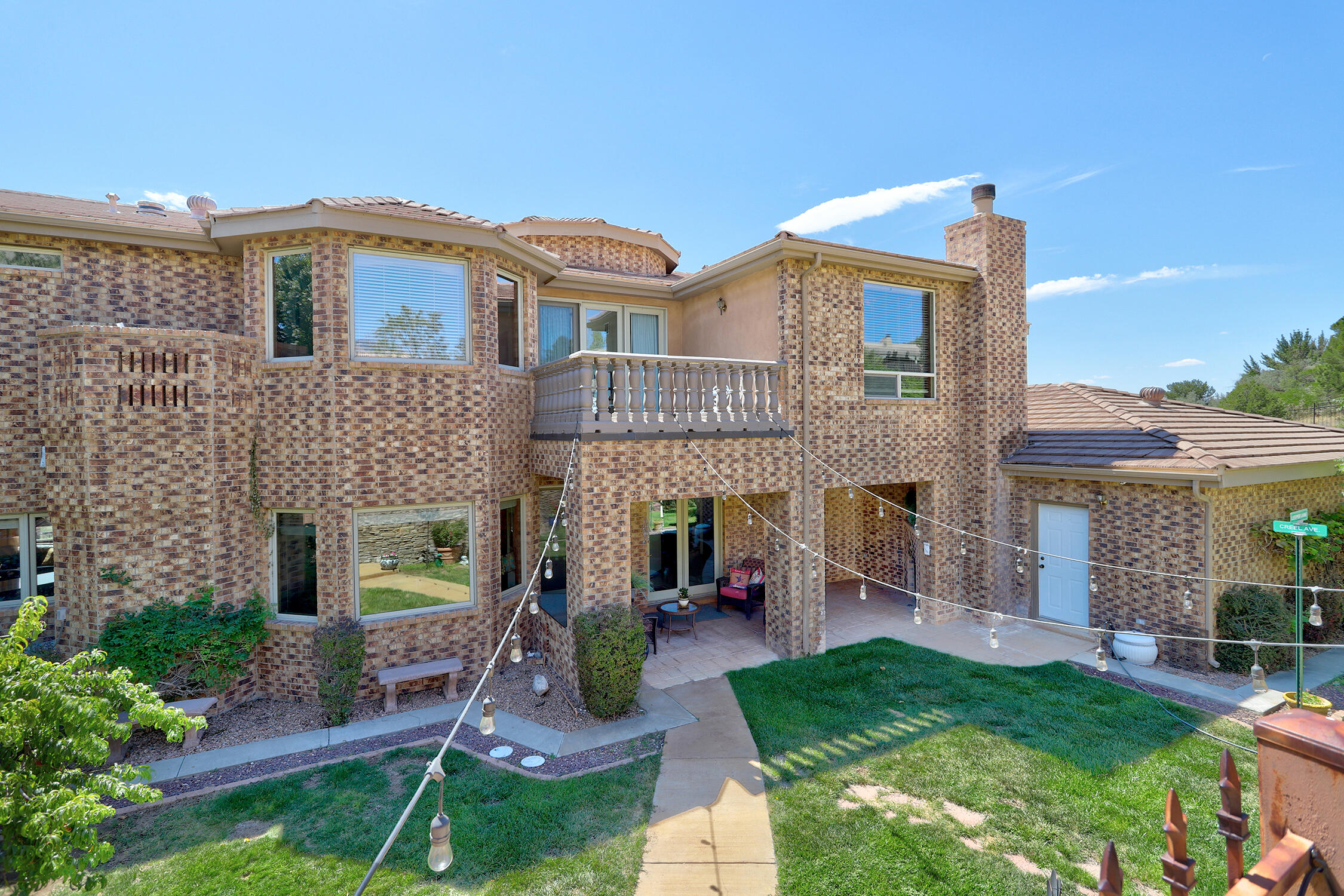 11001 San Antonio Drive NE