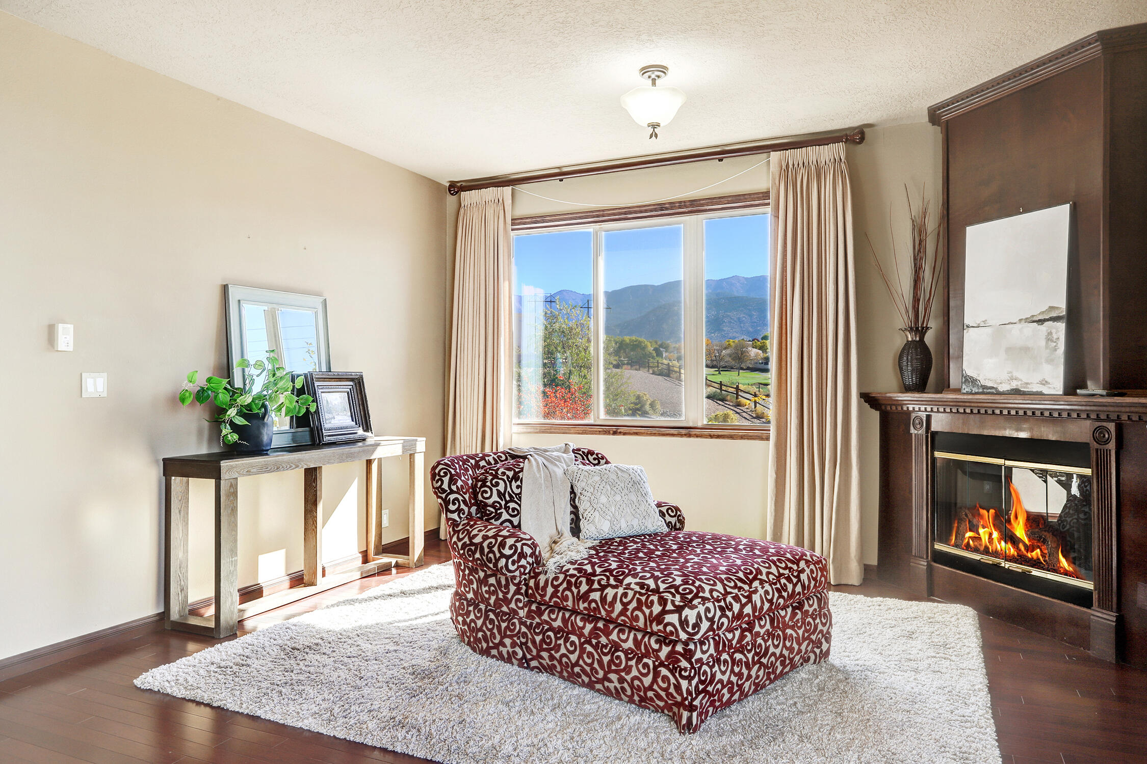 11001 San Antonio Drive NE