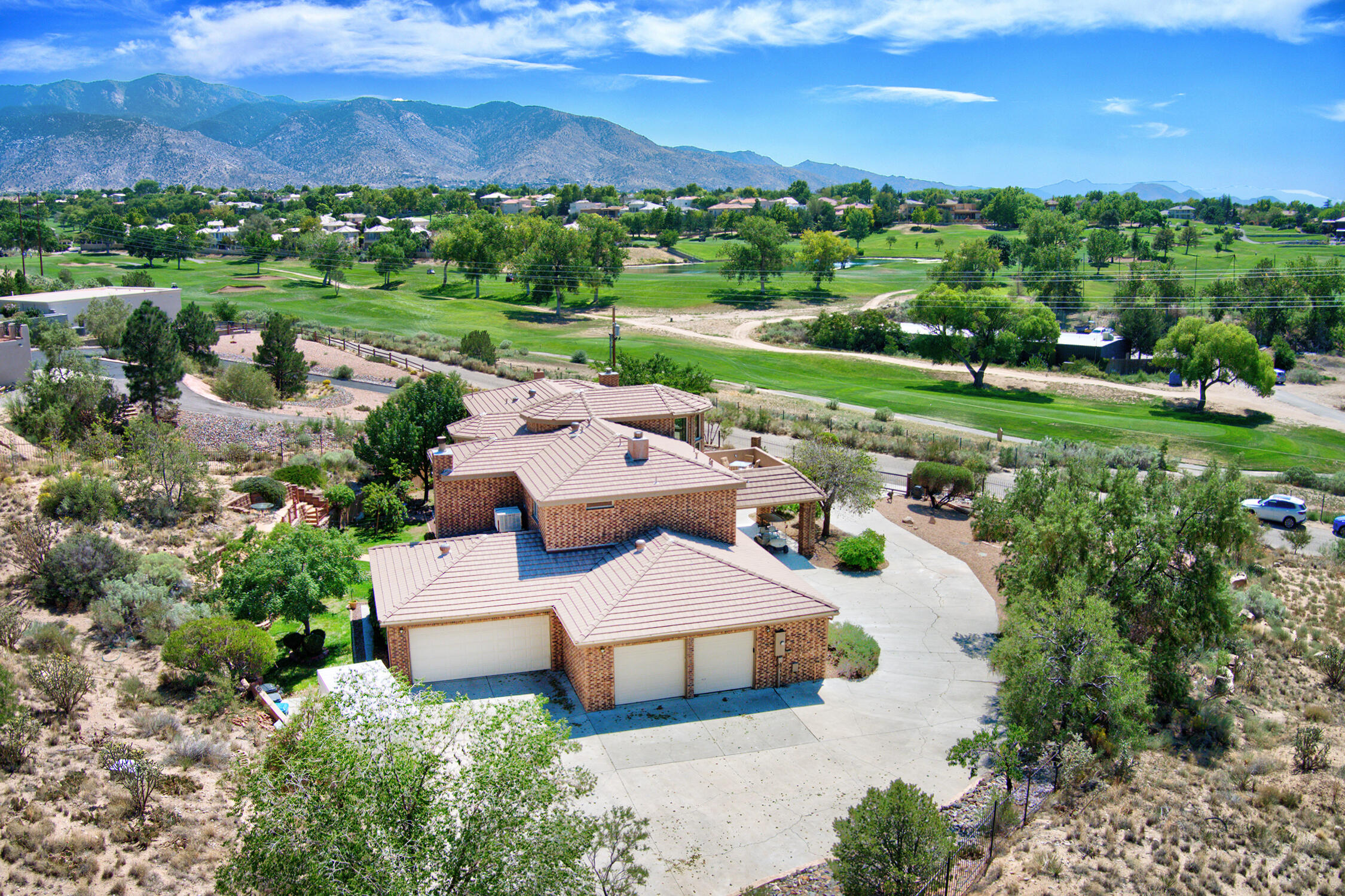 11001 San Antonio Drive NE