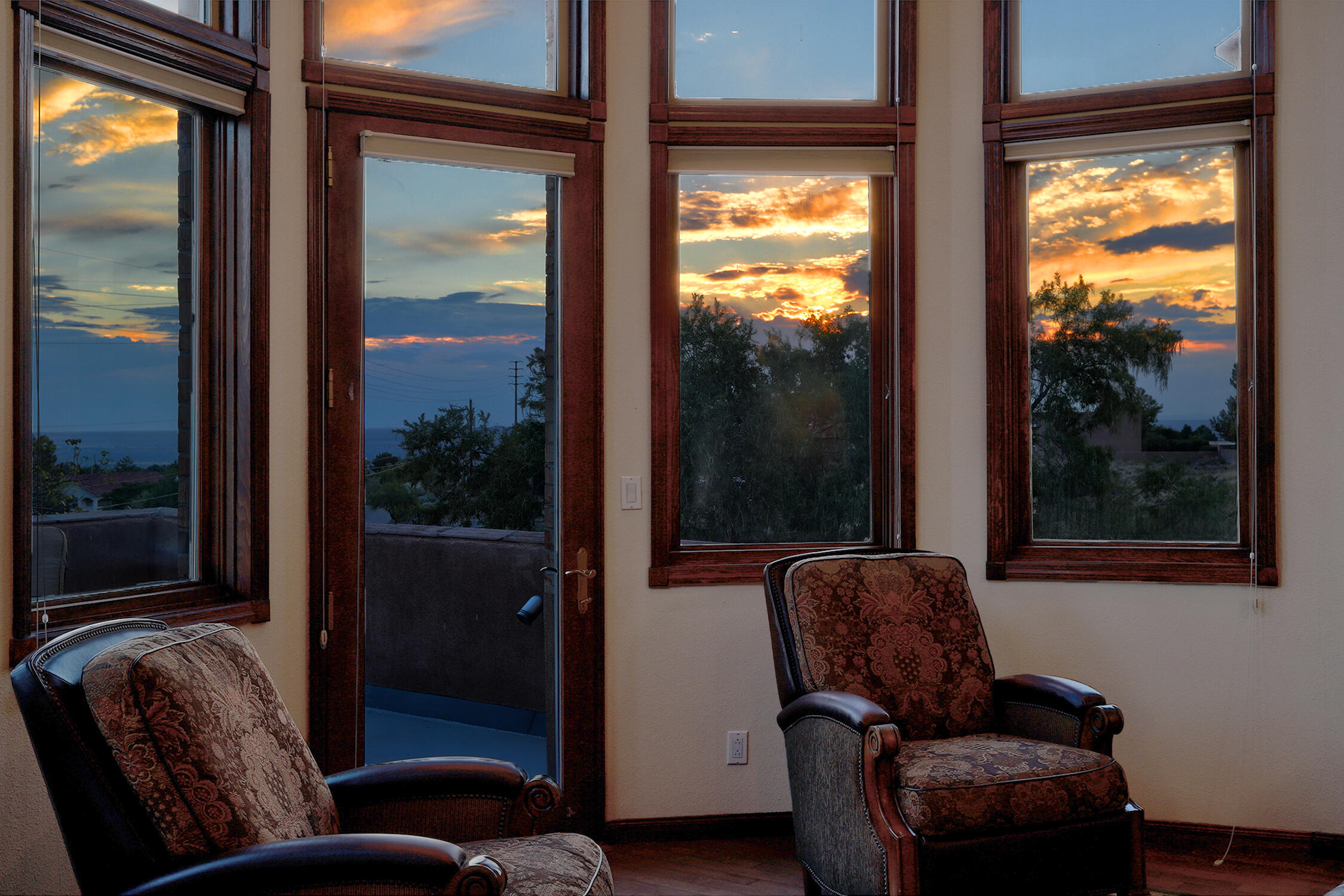 11001 San Antonio Drive NE