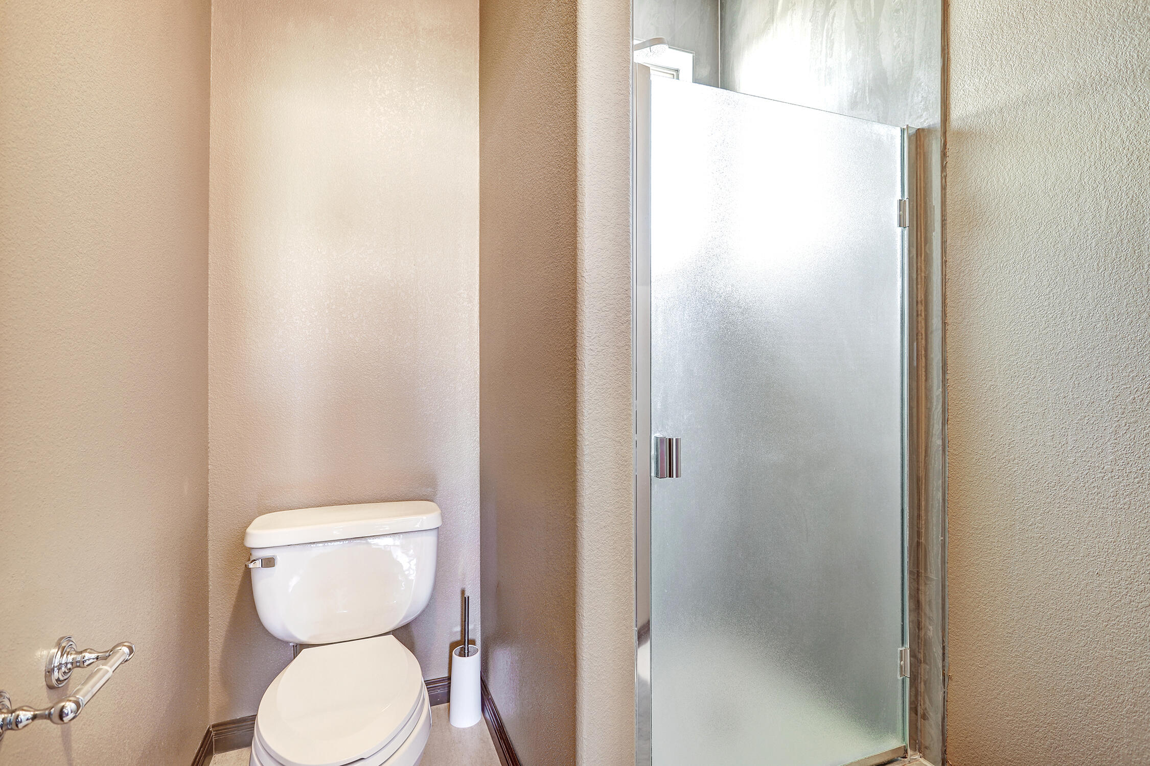 11001 San Antonio Drive NE