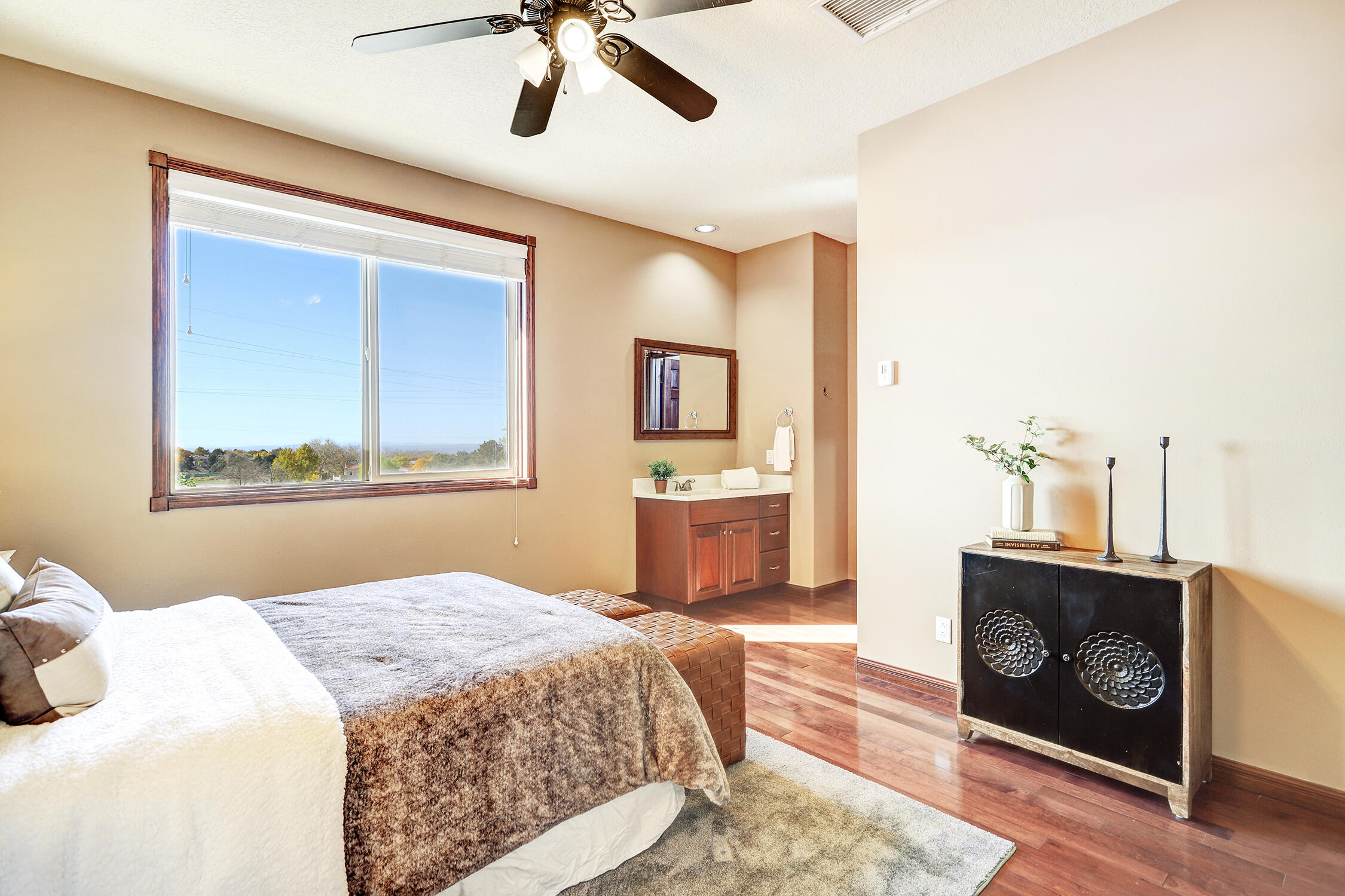 11001 San Antonio Drive NE