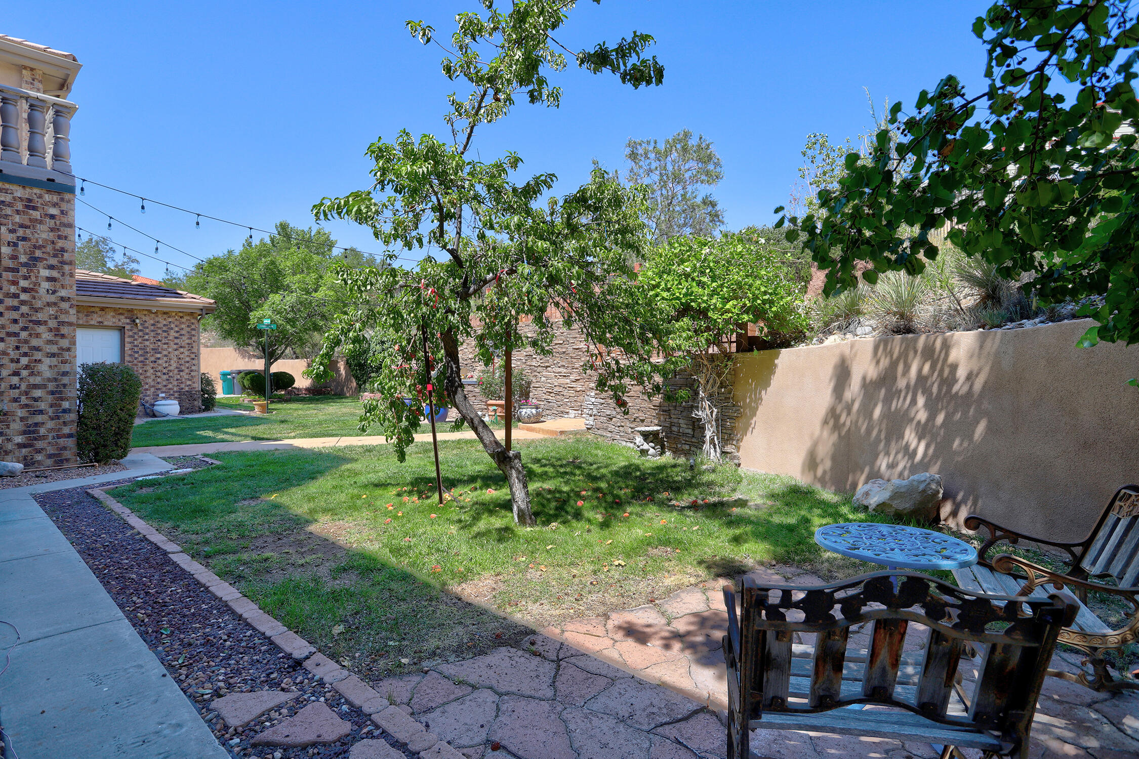 11001 San Antonio Drive NE