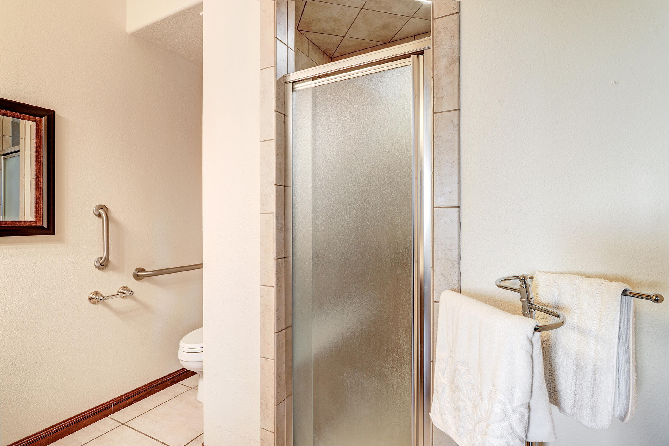 11001 San Antonio Drive NE