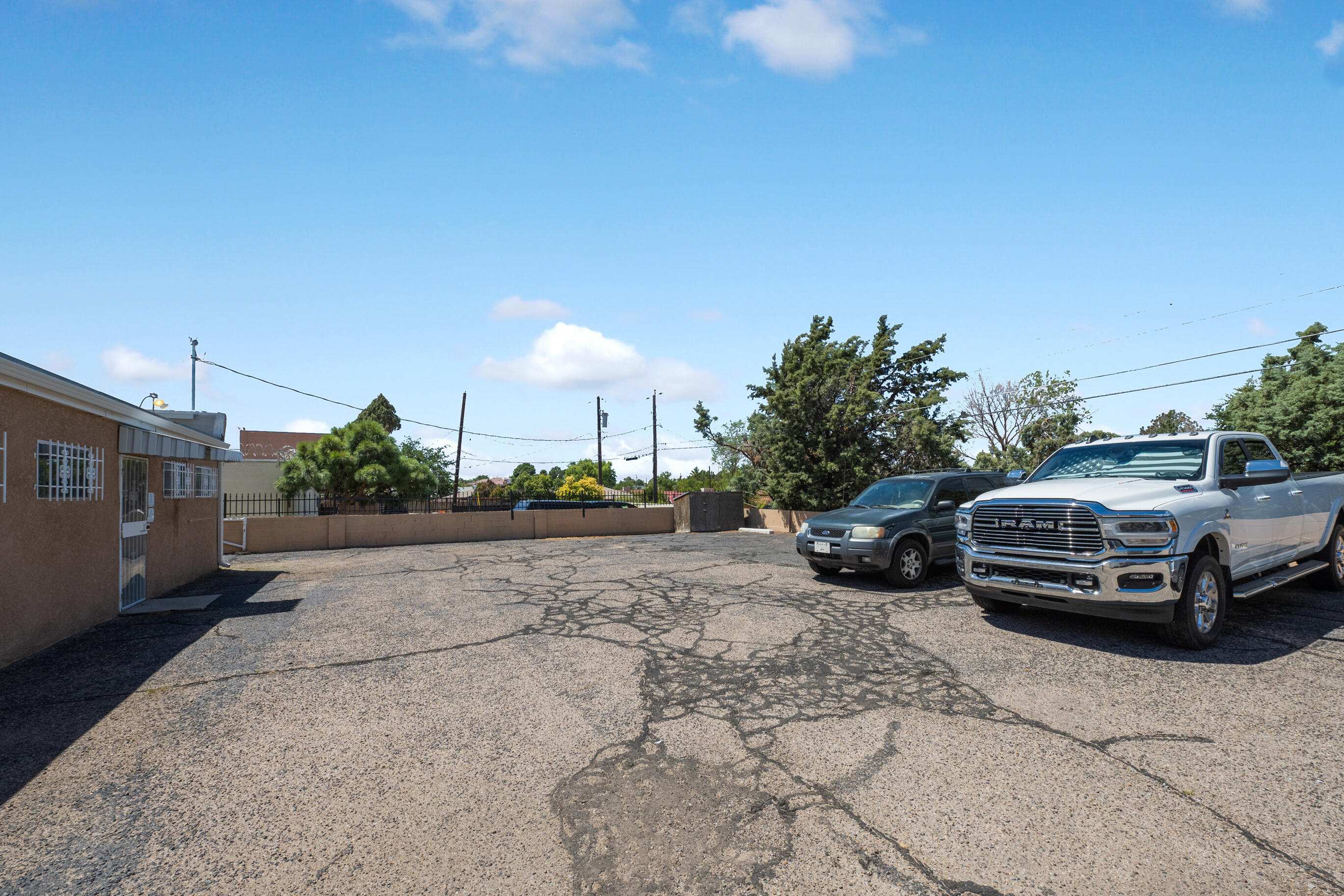 1919 San Mateo Boulevard NE