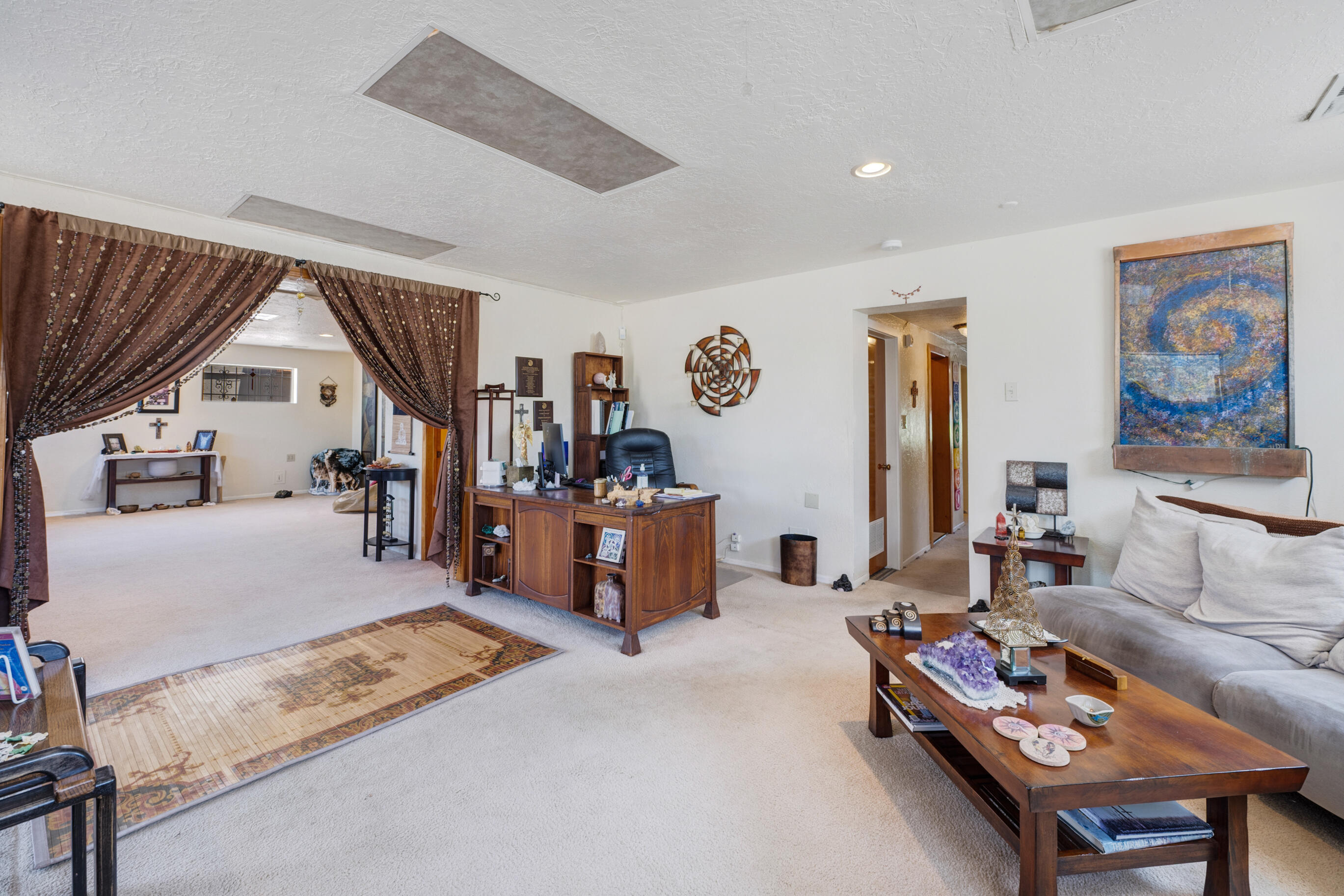 1919 San Mateo Boulevard NE