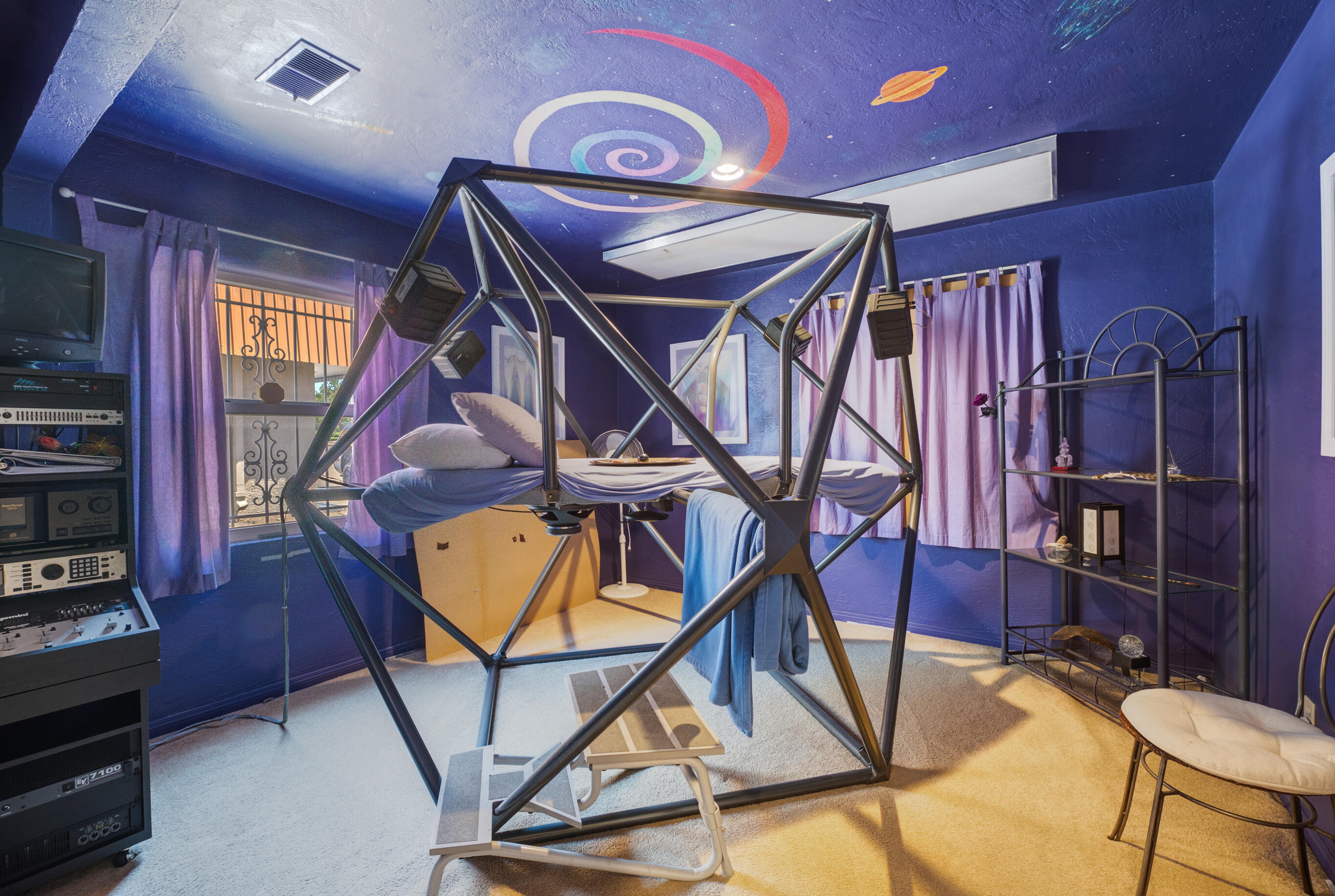 1919 San Mateo Boulevard NE