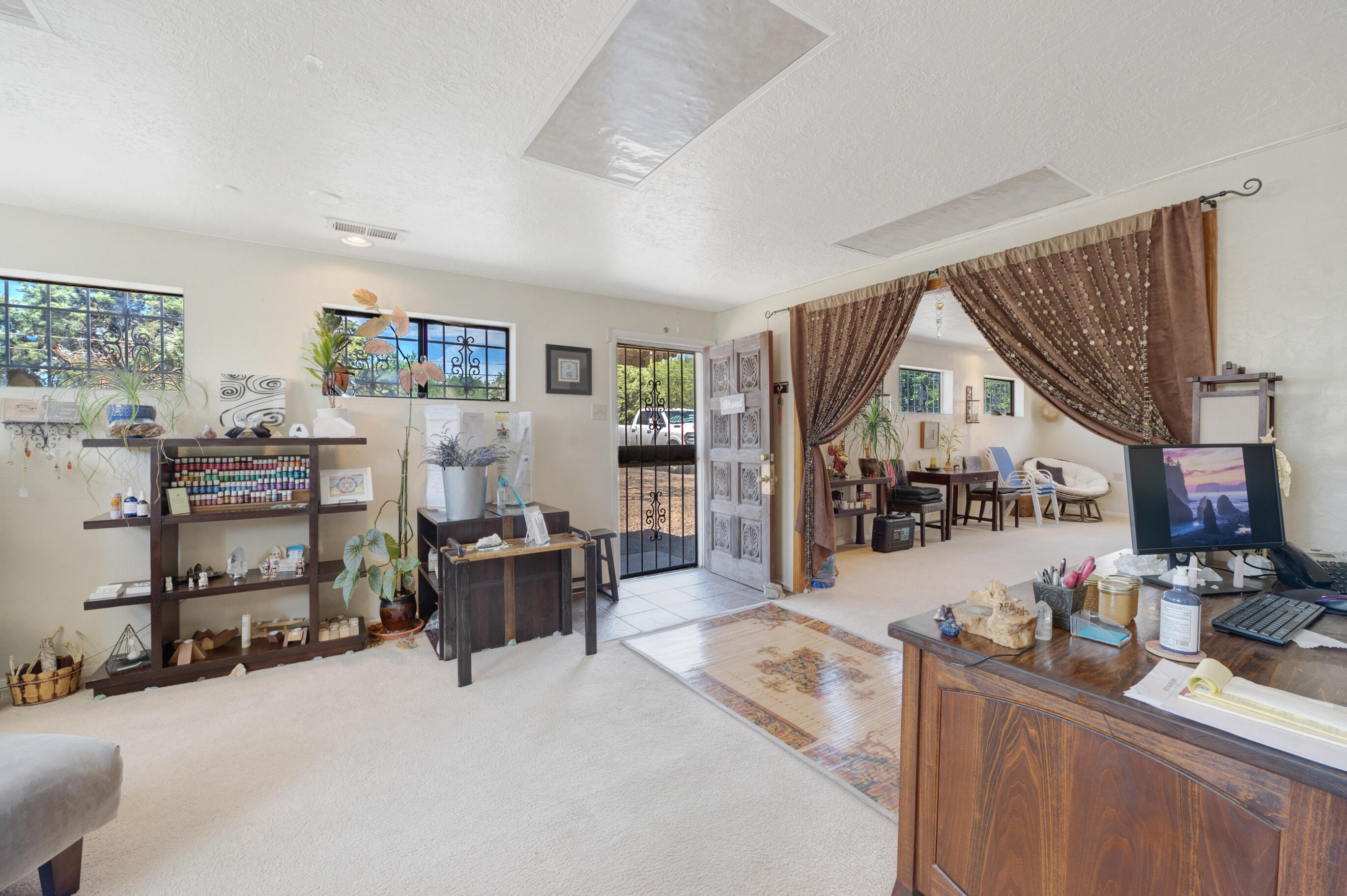 1919 San Mateo Boulevard NE