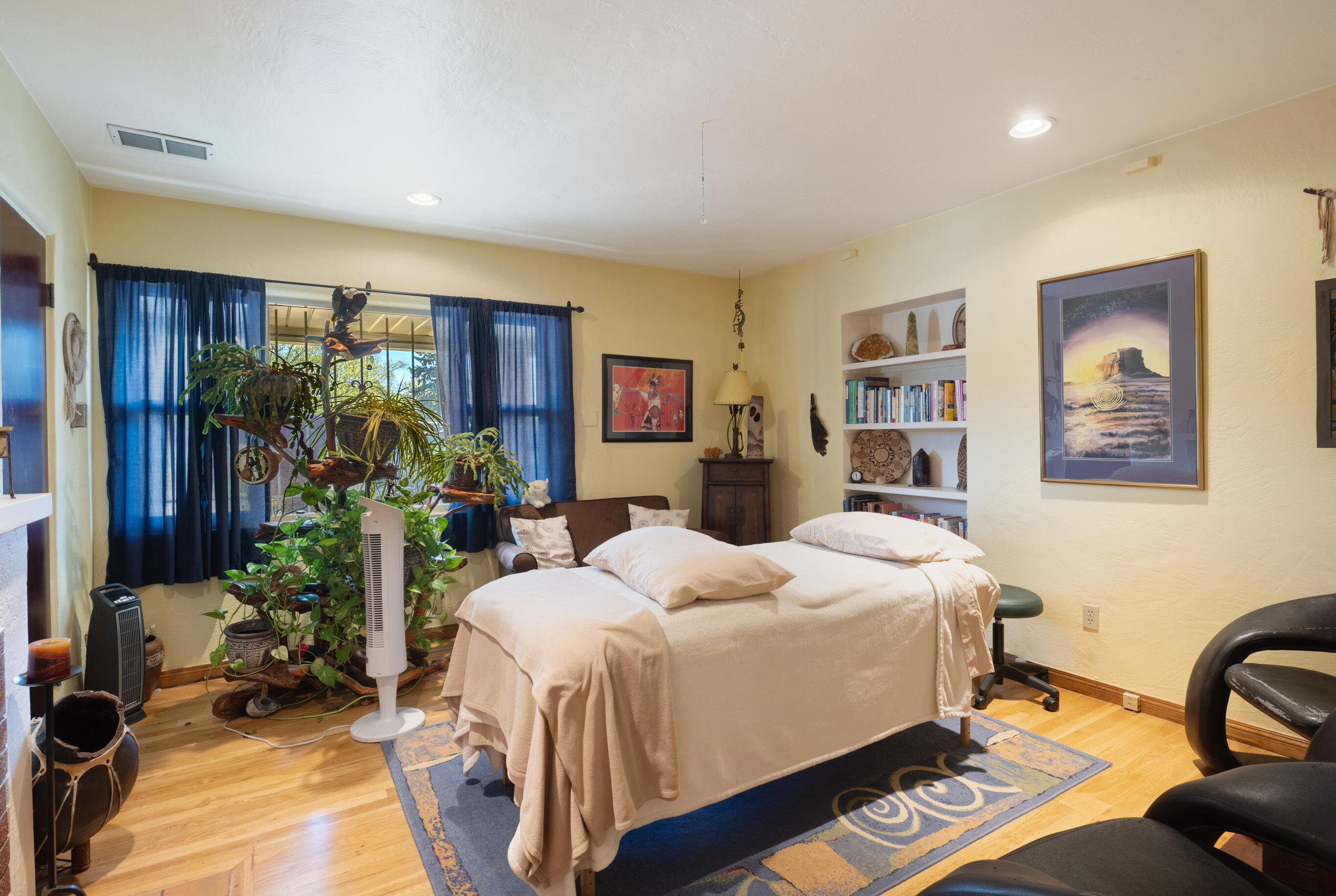 1919 San Mateo Boulevard NE