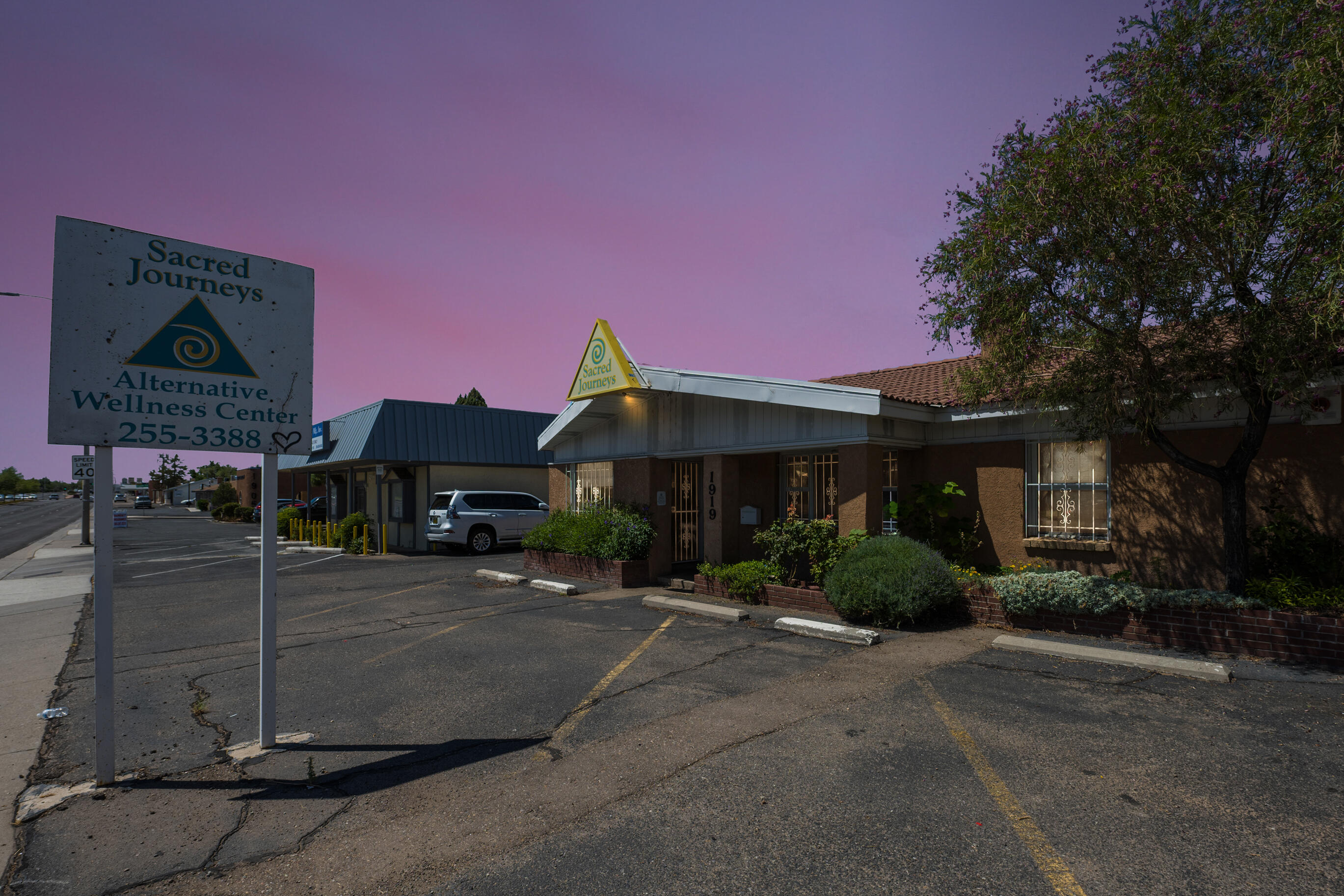 1919 San Mateo Boulevard NE