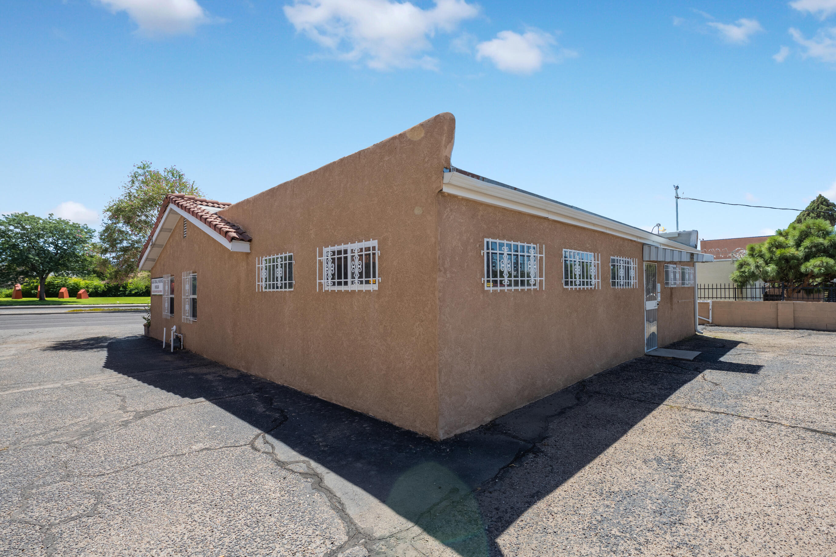 1919 San Mateo Boulevard NE