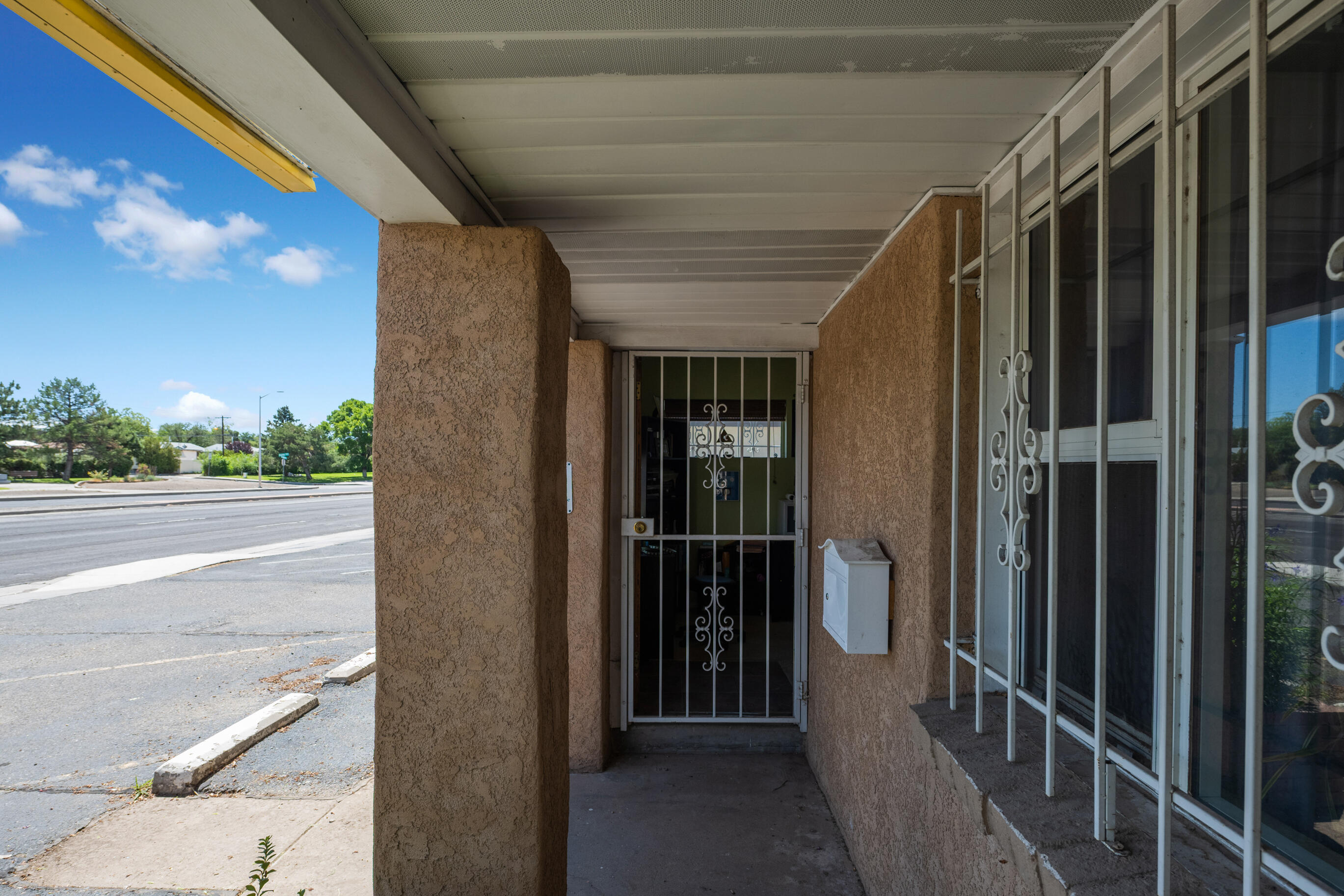 1919 San Mateo Boulevard NE