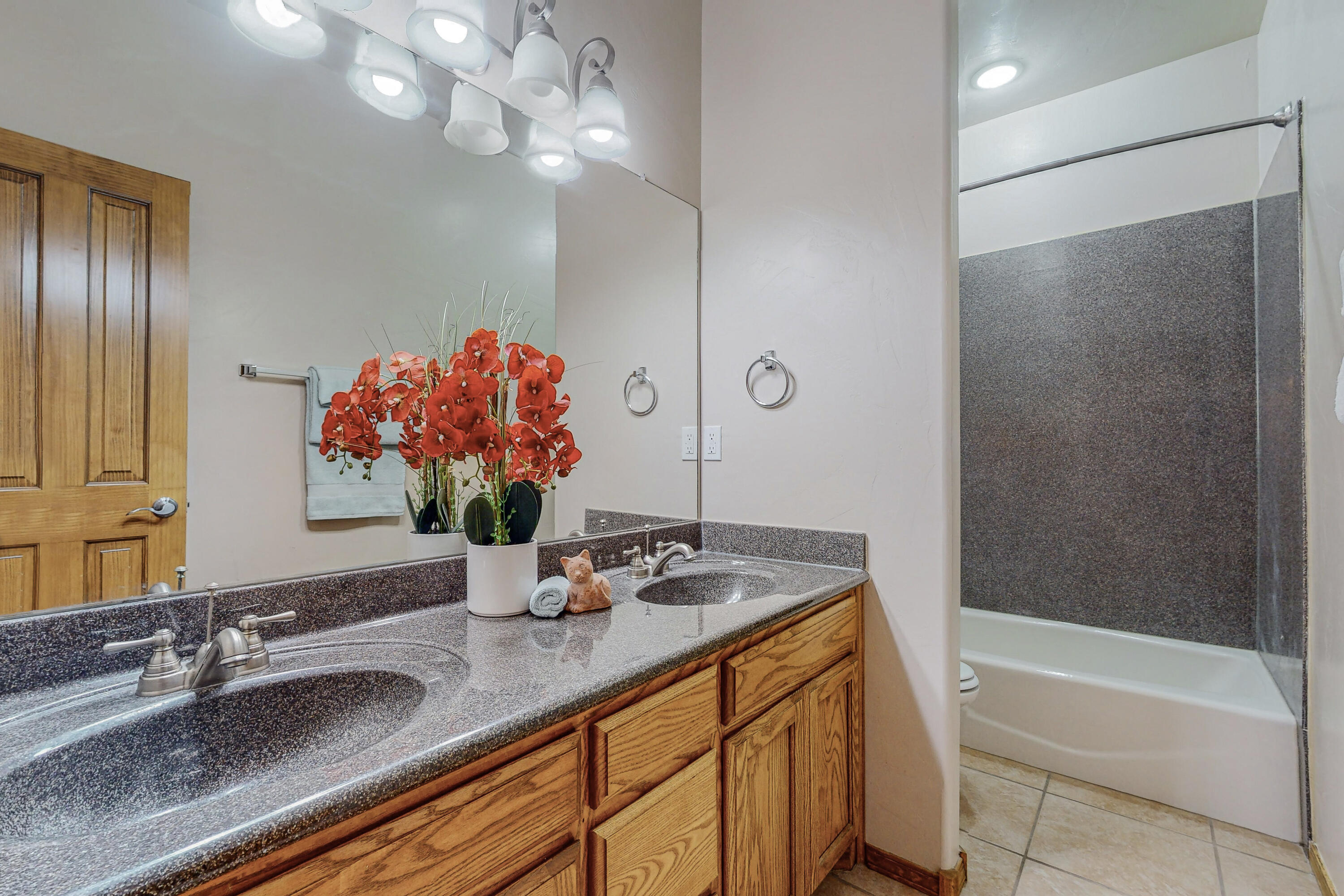 2832 Sicomoro Lane SE