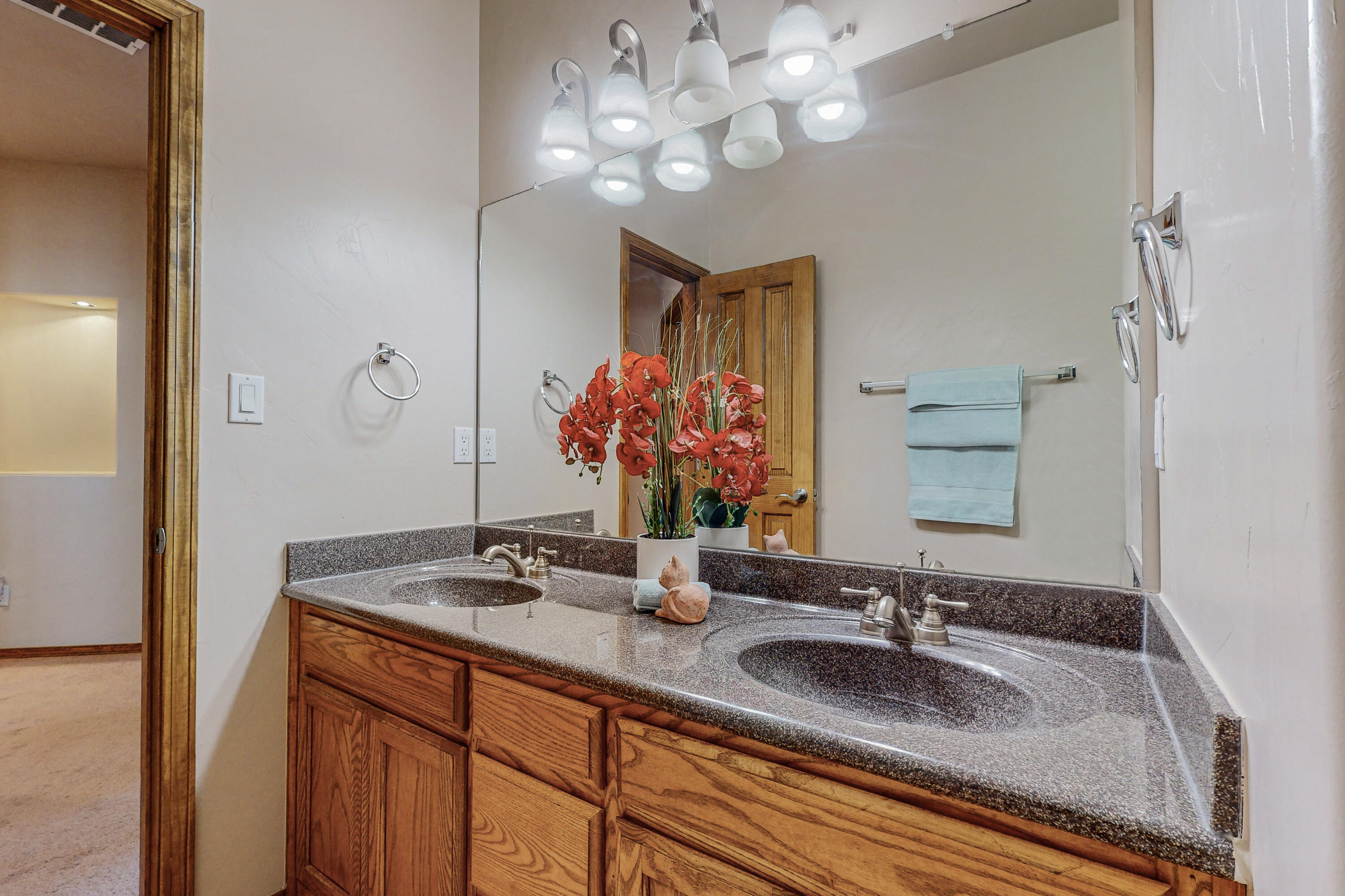 2832 Sicomoro Lane SE