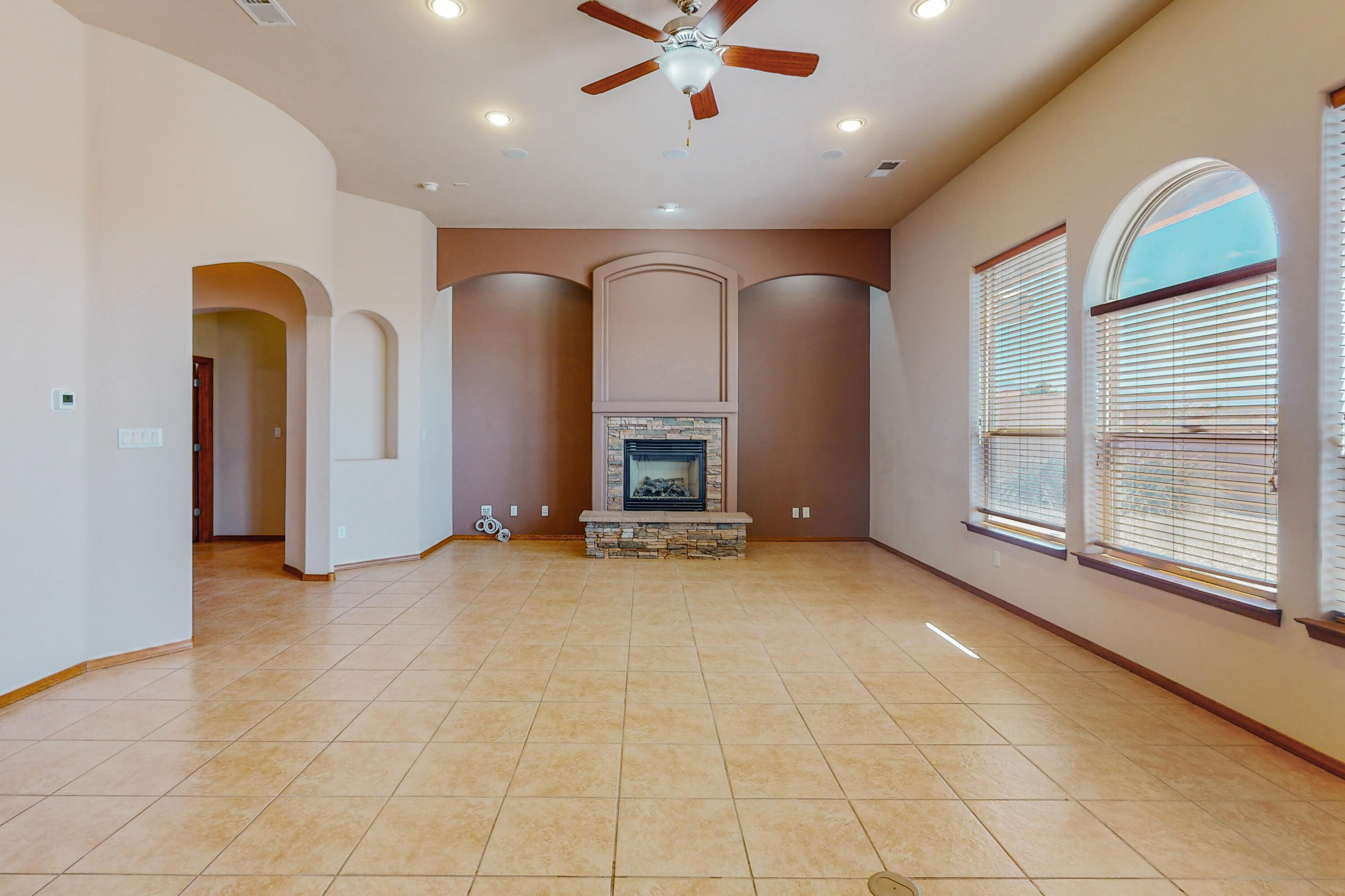 2832 Sicomoro Lane SE