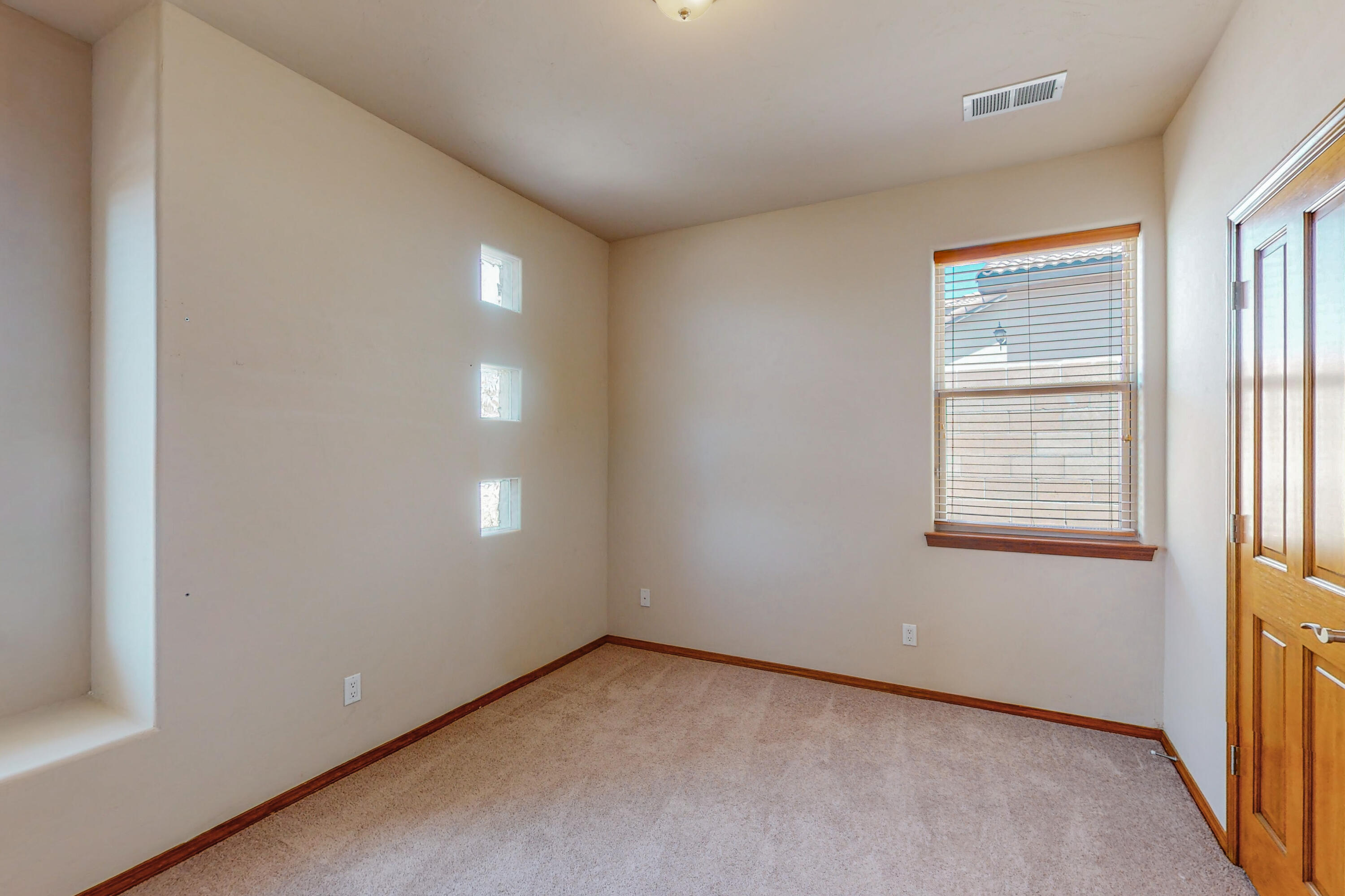 2832 Sicomoro Lane SE