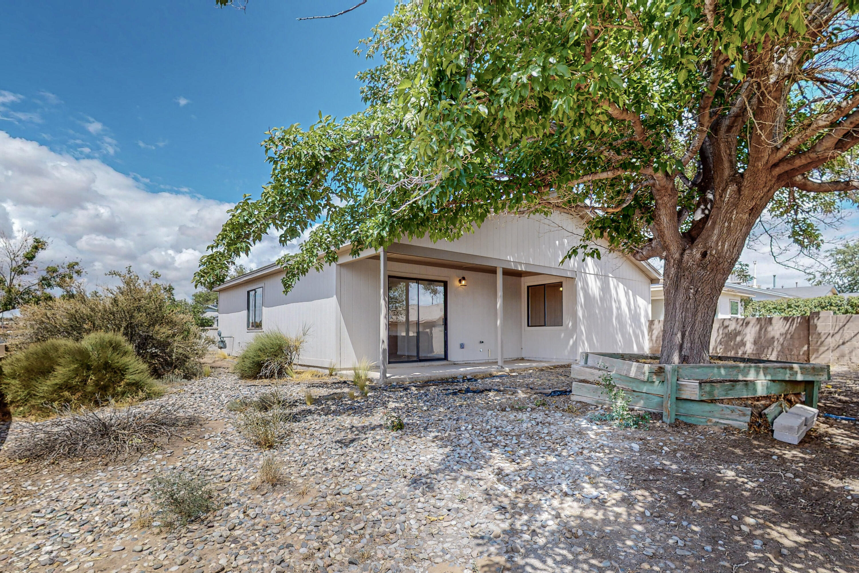 150 Mica Drive NE