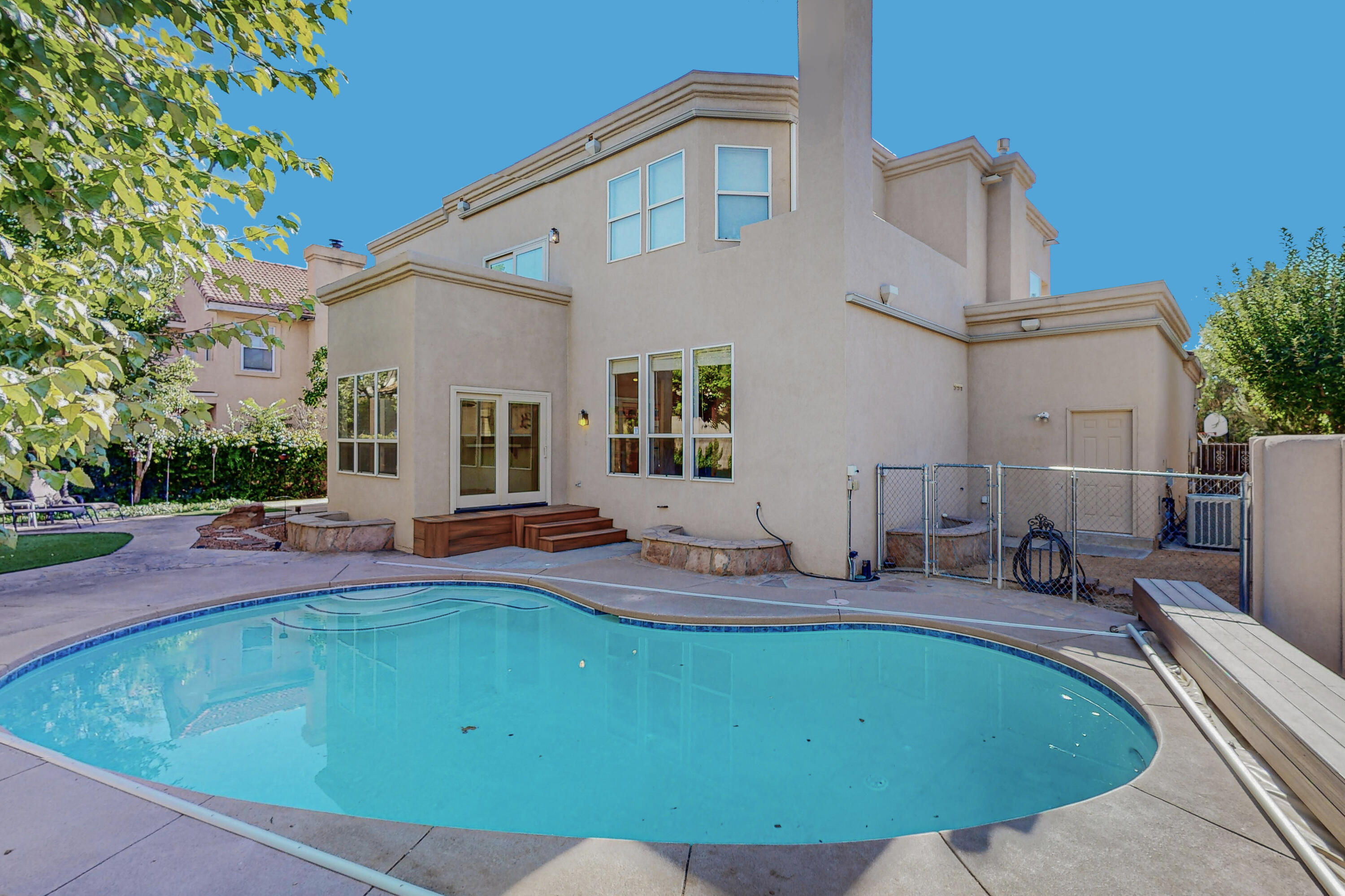 7112 Whitewood Court NE