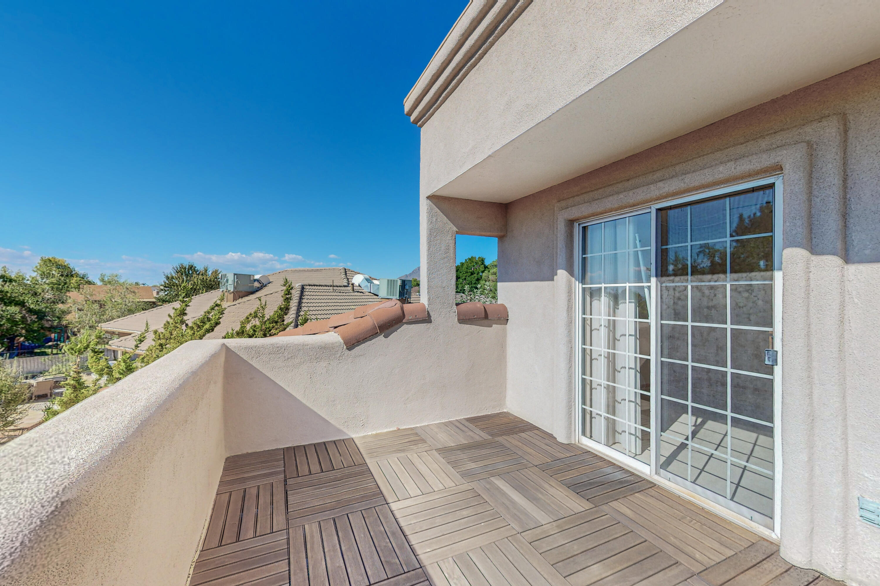 7112 Whitewood Court NE