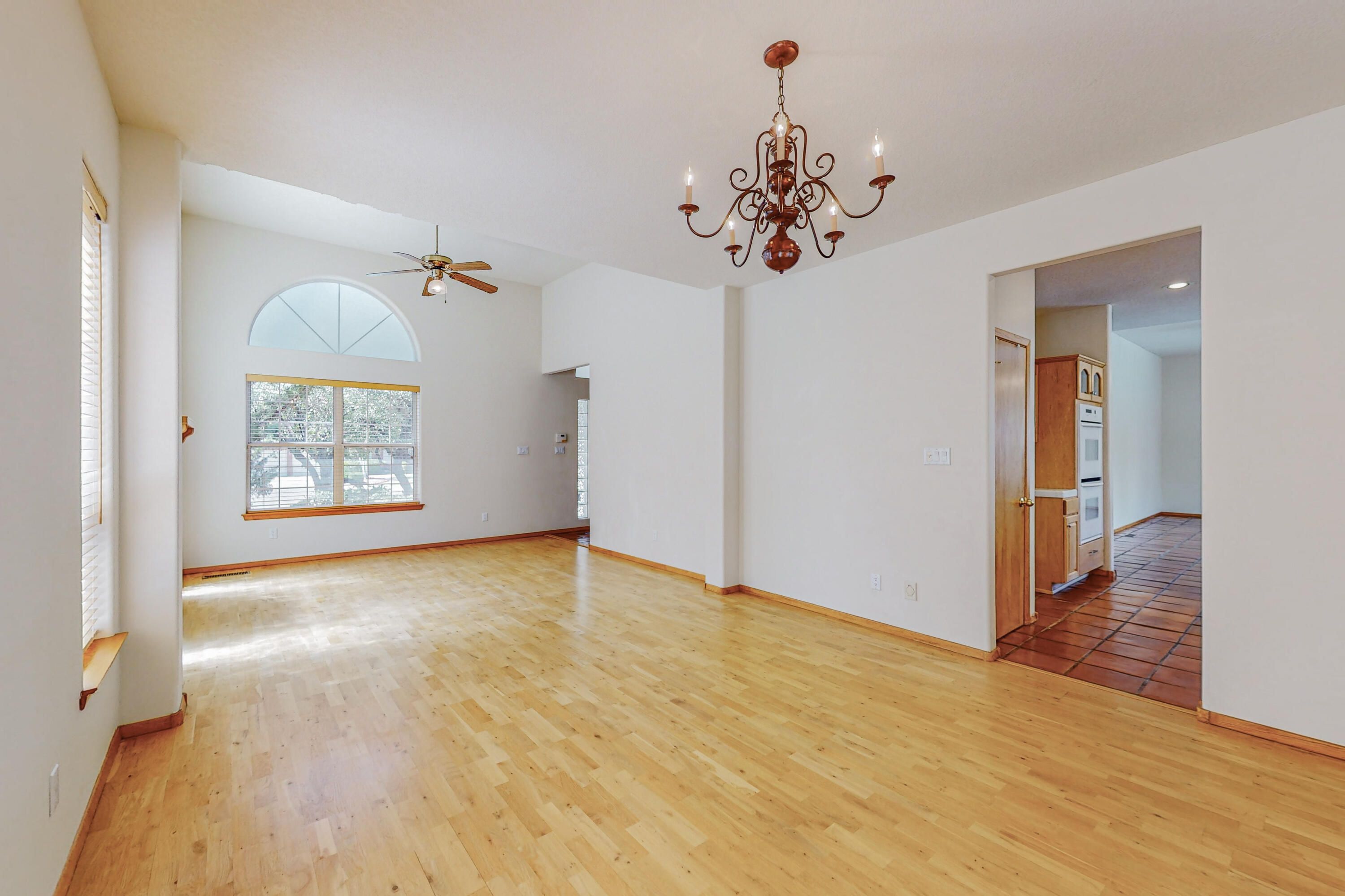 7112 Whitewood Court NE